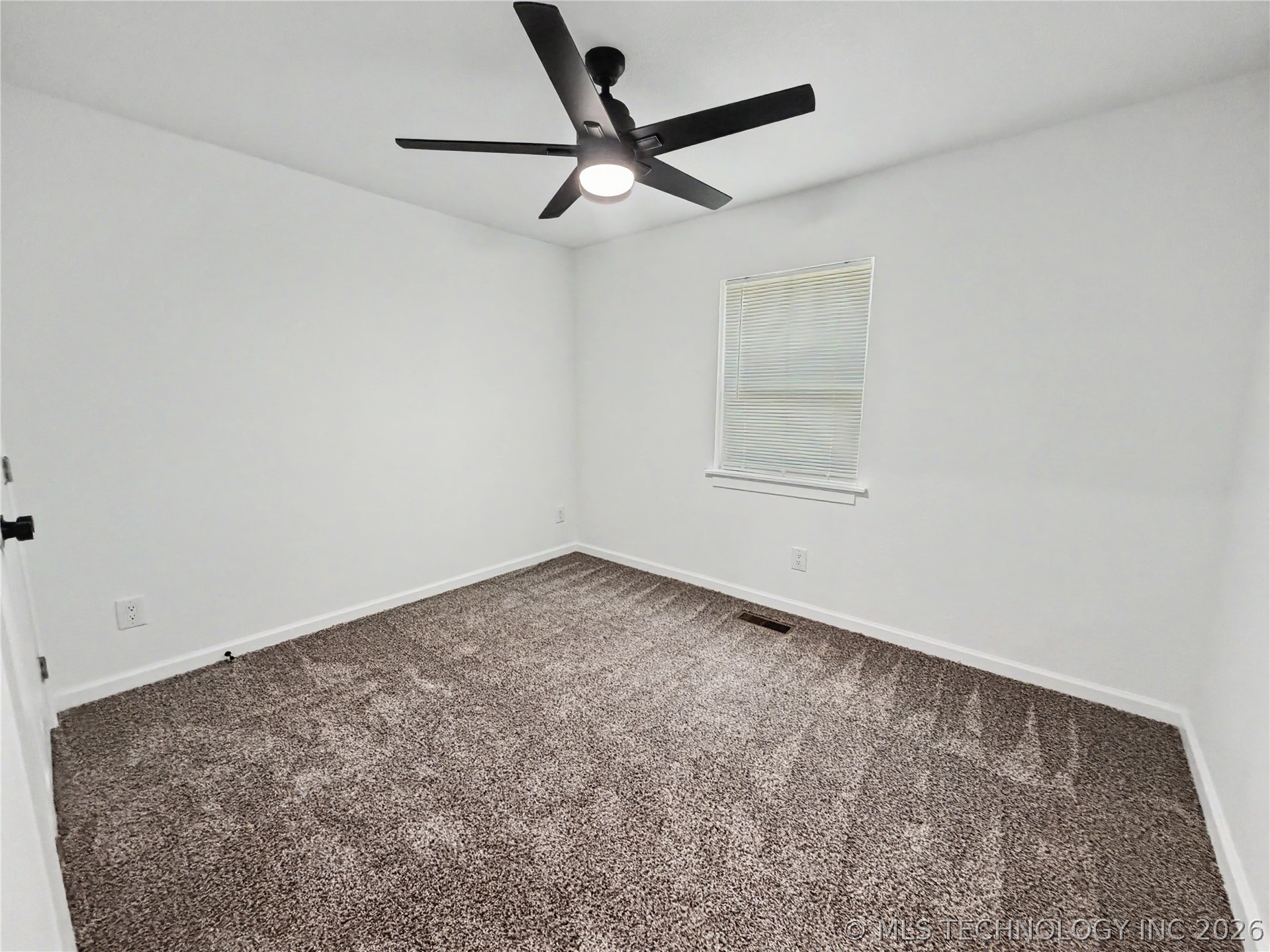 226 E Cedar Street Property Photo 27