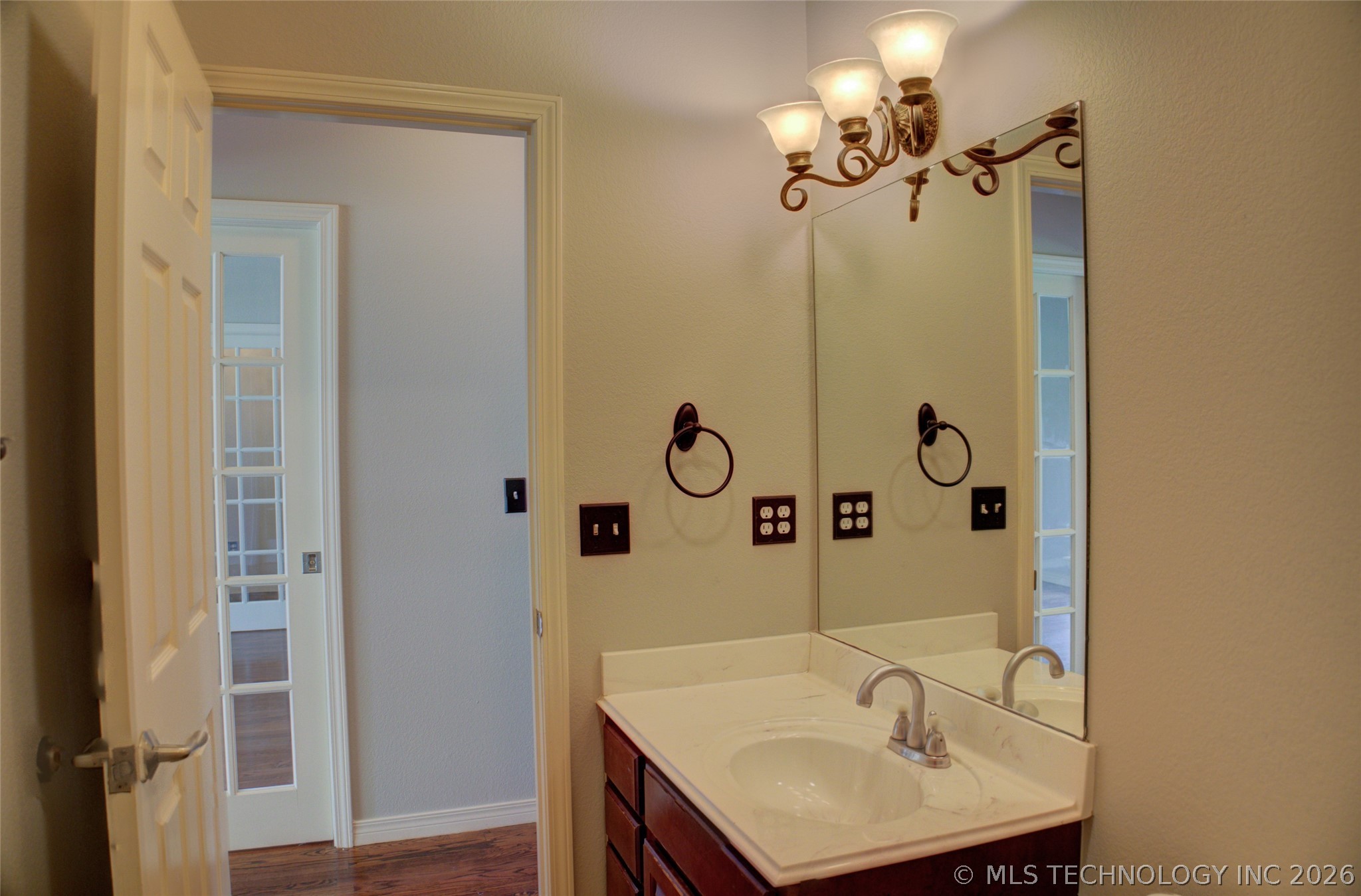 326 E 112th Street Property Photo 43