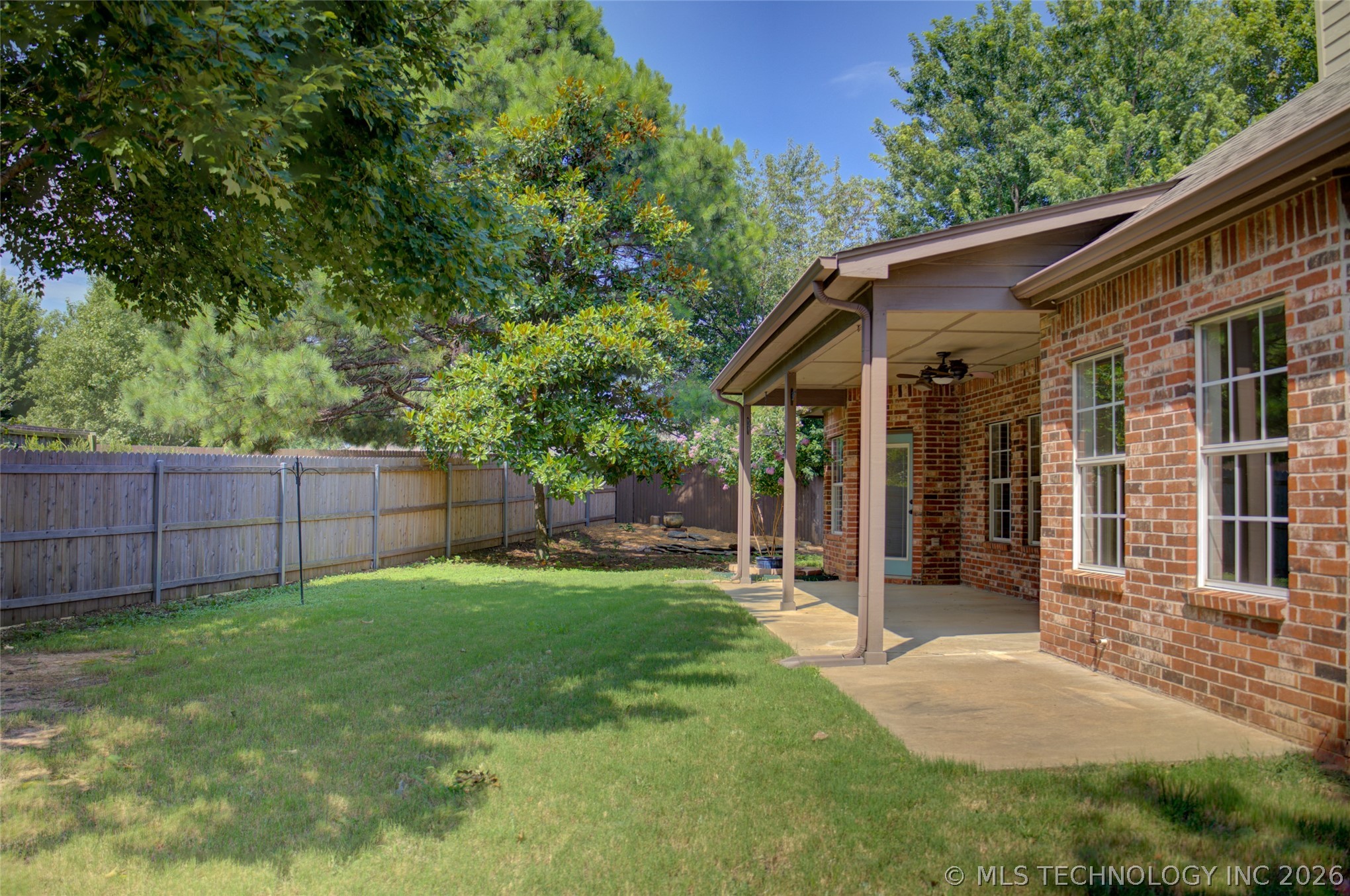 326 E 112th Street Property Photo 57