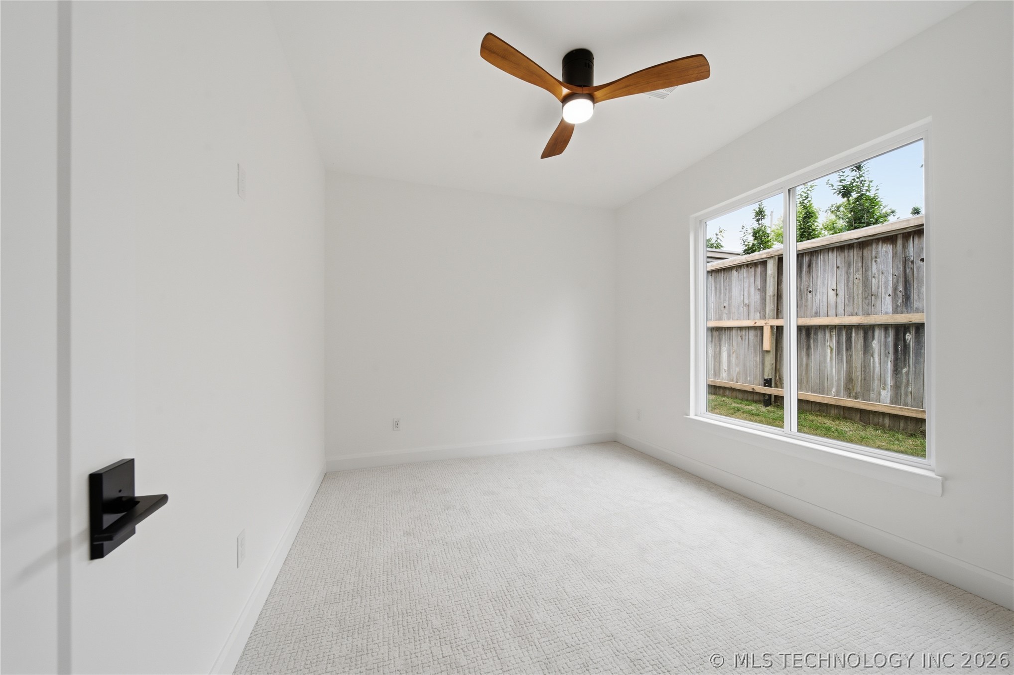 2405 E 26th Street Property Photo 39