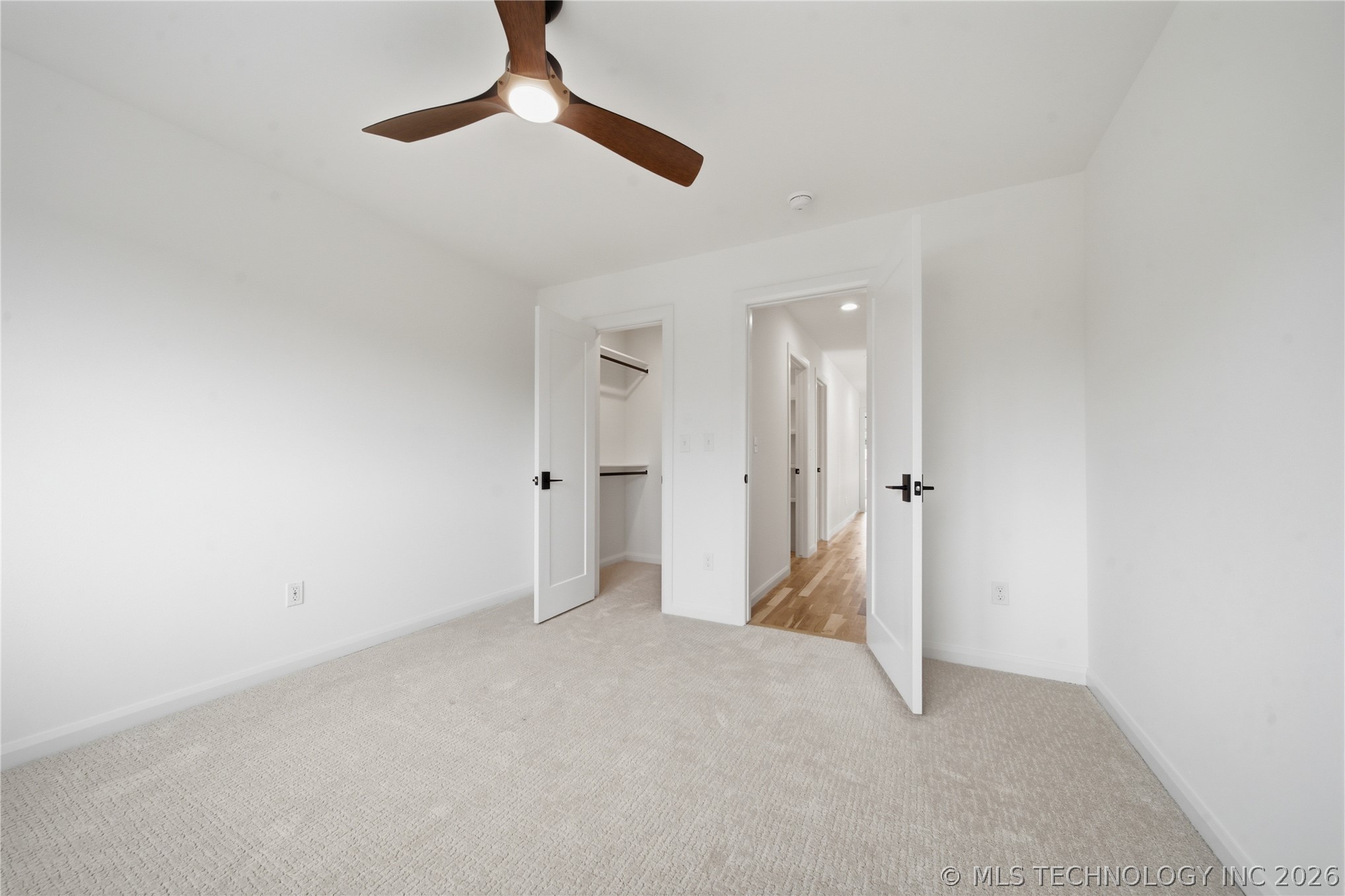 2405 E 26th Street Property Photo 42