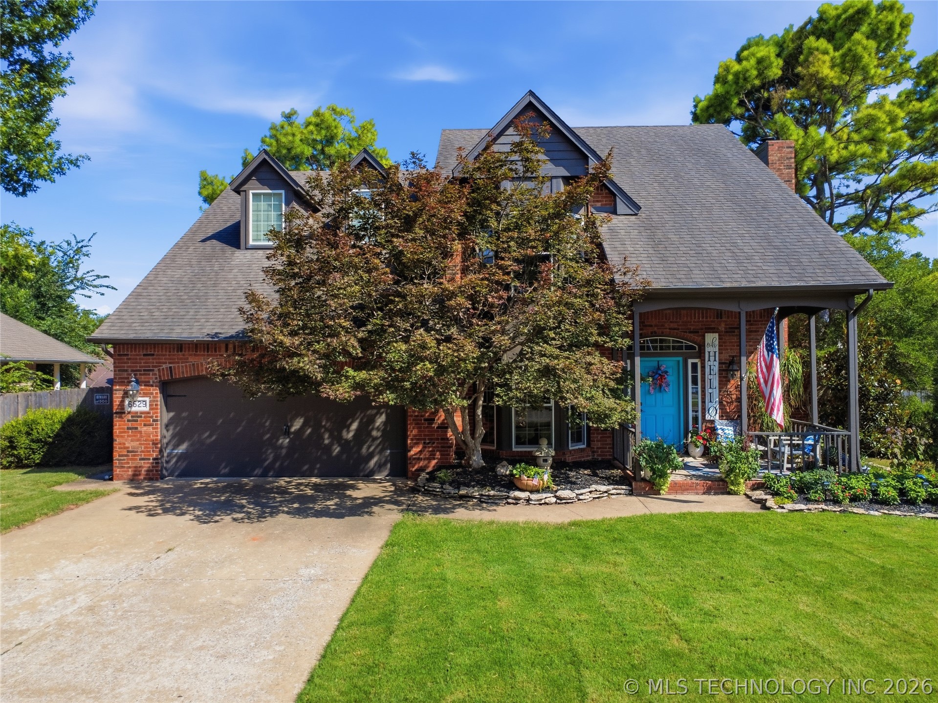 6629 S Cedar Avenue Property Photo 1