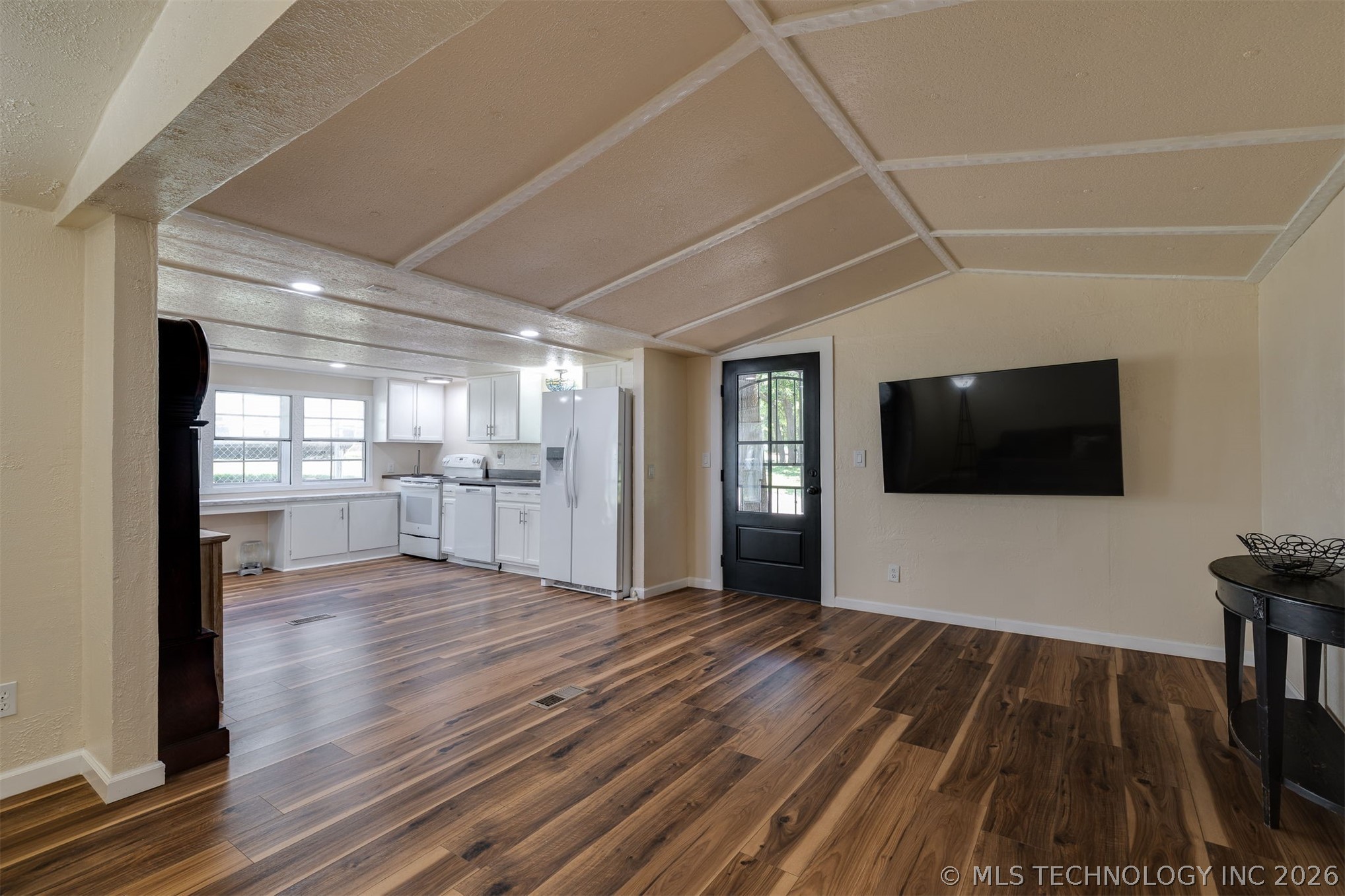 9209 Sleepy Hollow Drive Property Photo 9