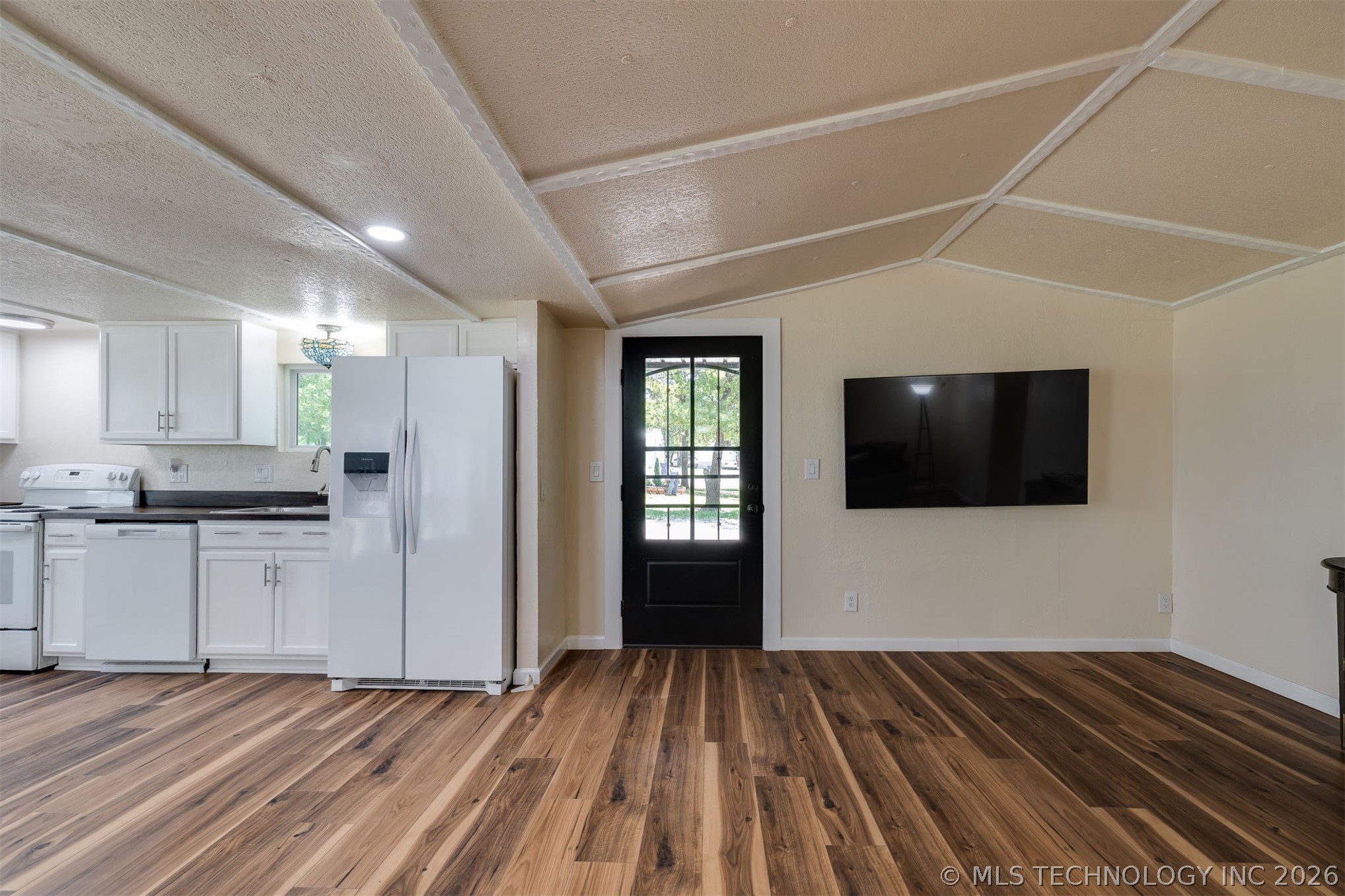 9209 Sleepy Hollow Drive Property Photo 10