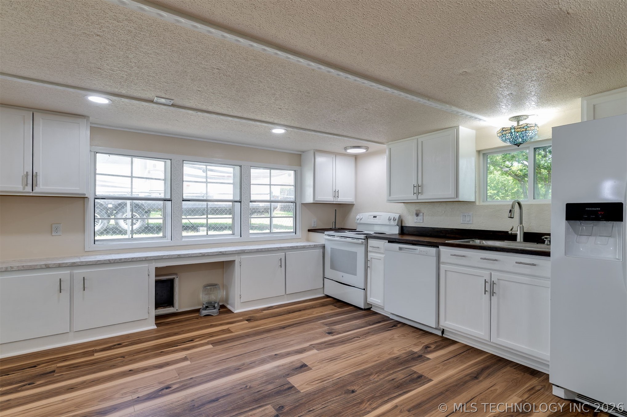 9209 Sleepy Hollow Drive Property Photo 13