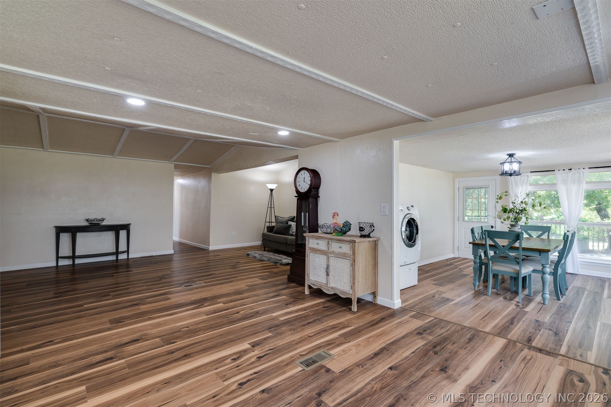 9209 Sleepy Hollow Drive Property Photo 17