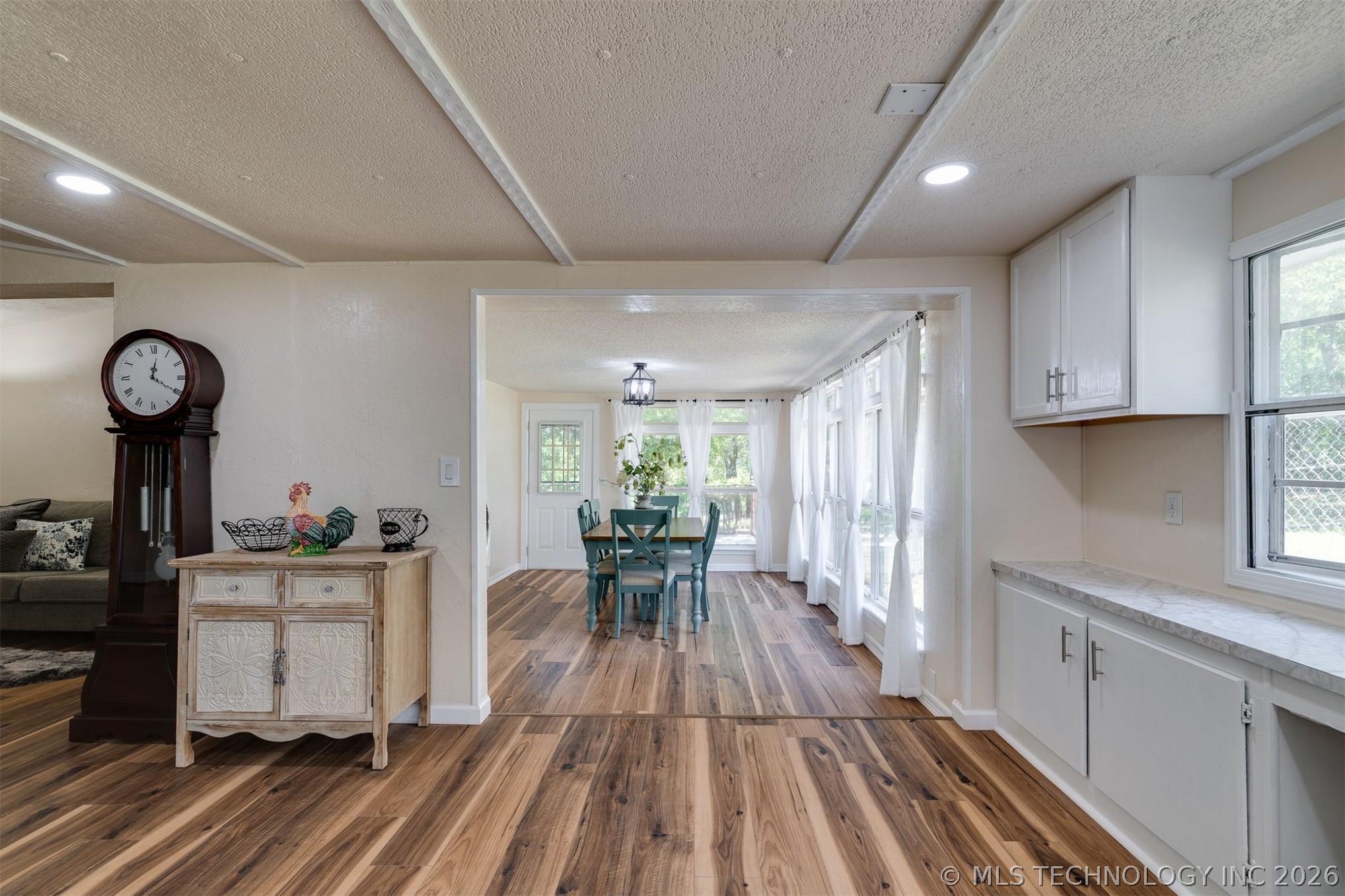 9209 Sleepy Hollow Drive Property Photo 18