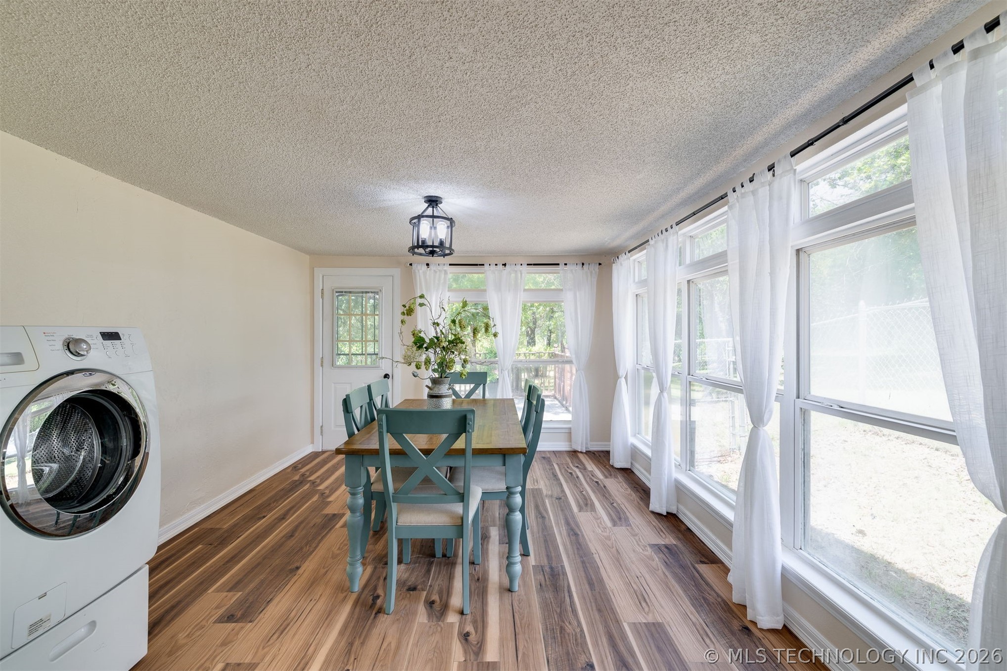 9209 Sleepy Hollow Drive Property Photo 19