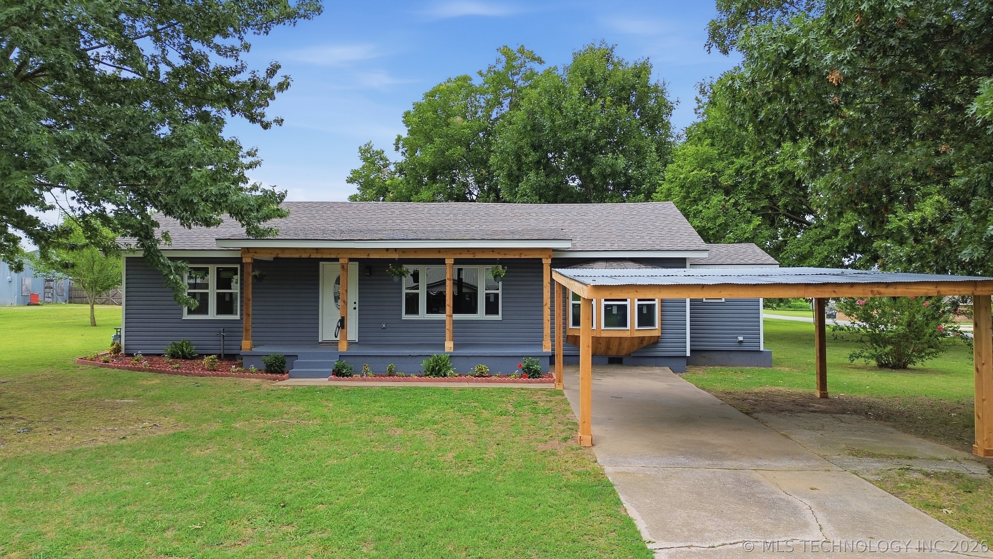 122 W Jay Property Photo 1