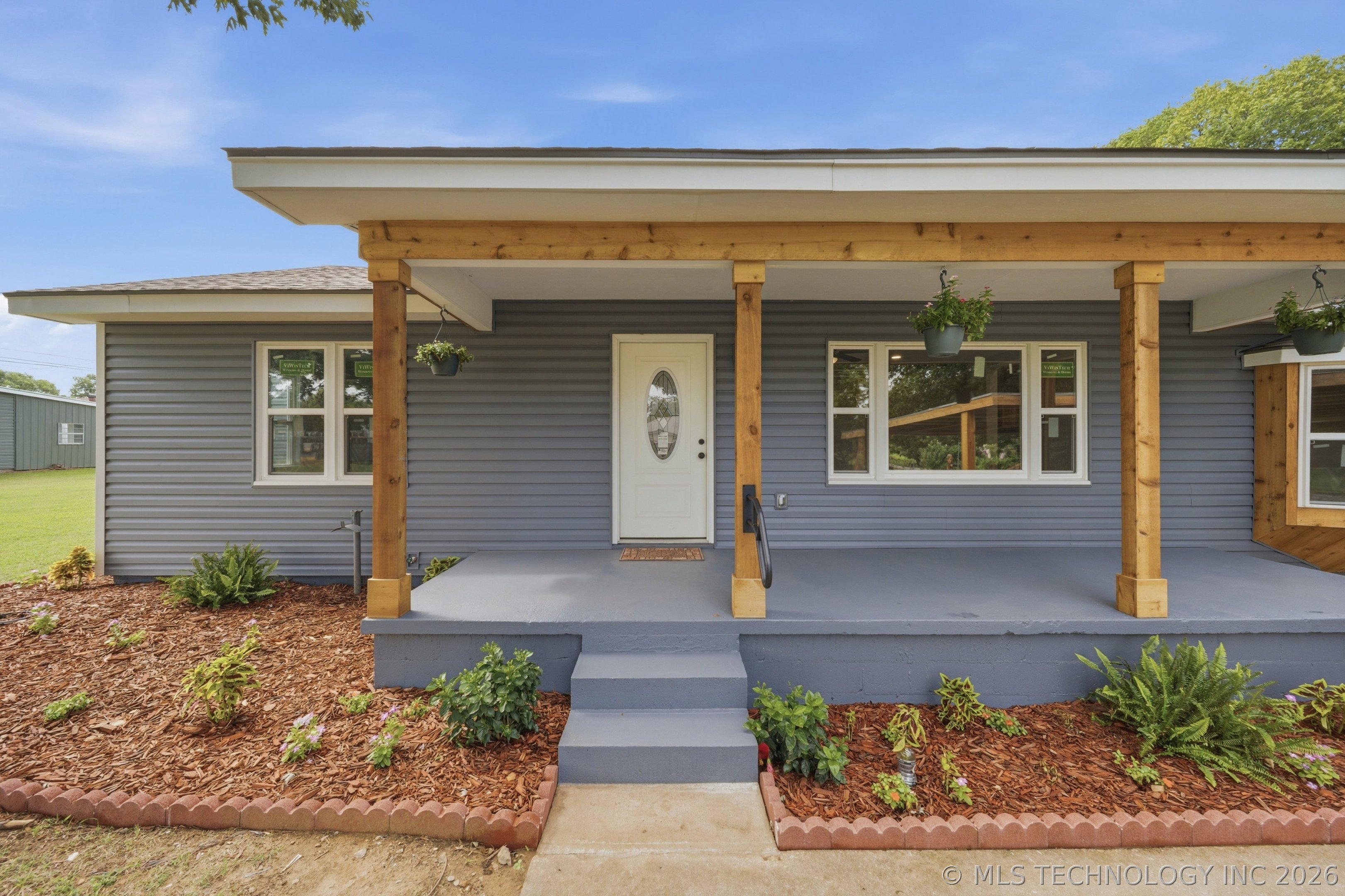 122 W Jay Property Photo 4
