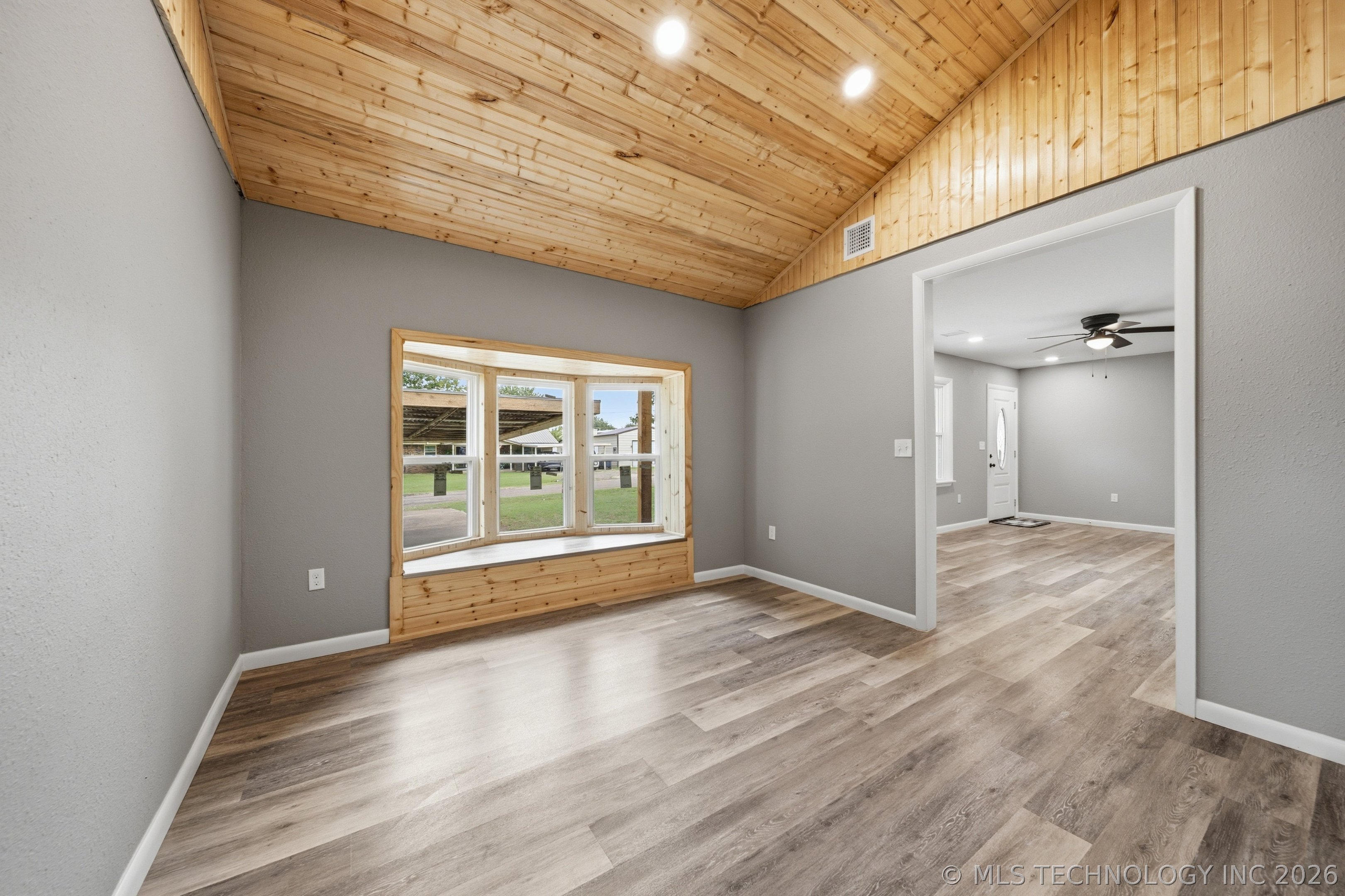122 W Jay Property Photo 14