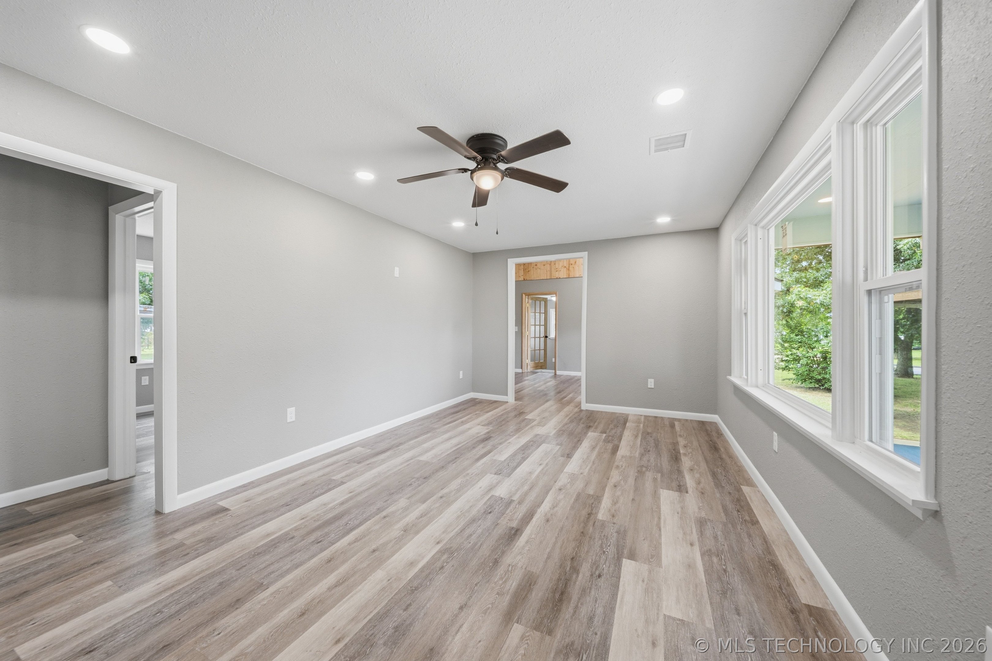 122 W Jay Property Photo 15