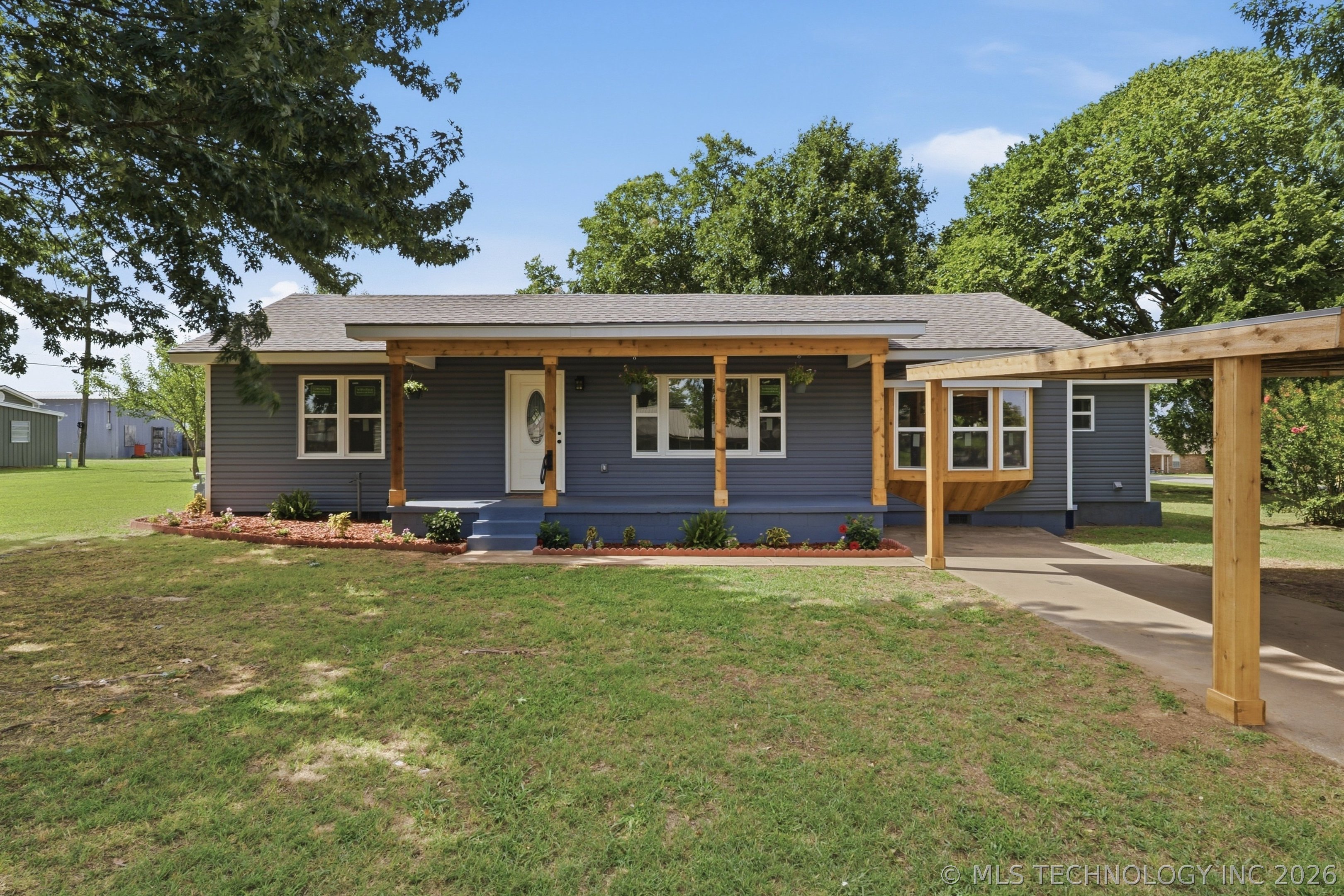 122 W Jay Property Photo 32