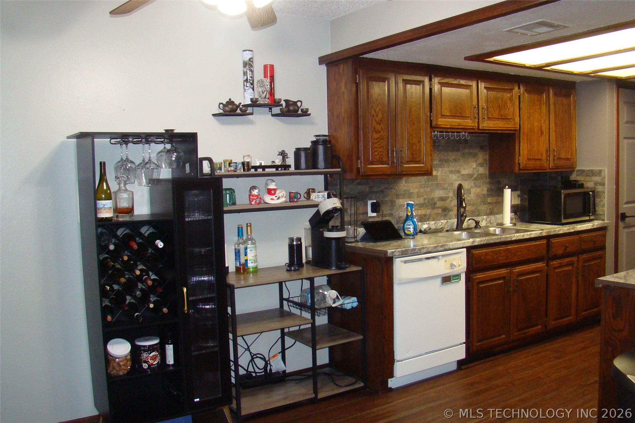 5243 Nowata Road I-202 Property Photo 12