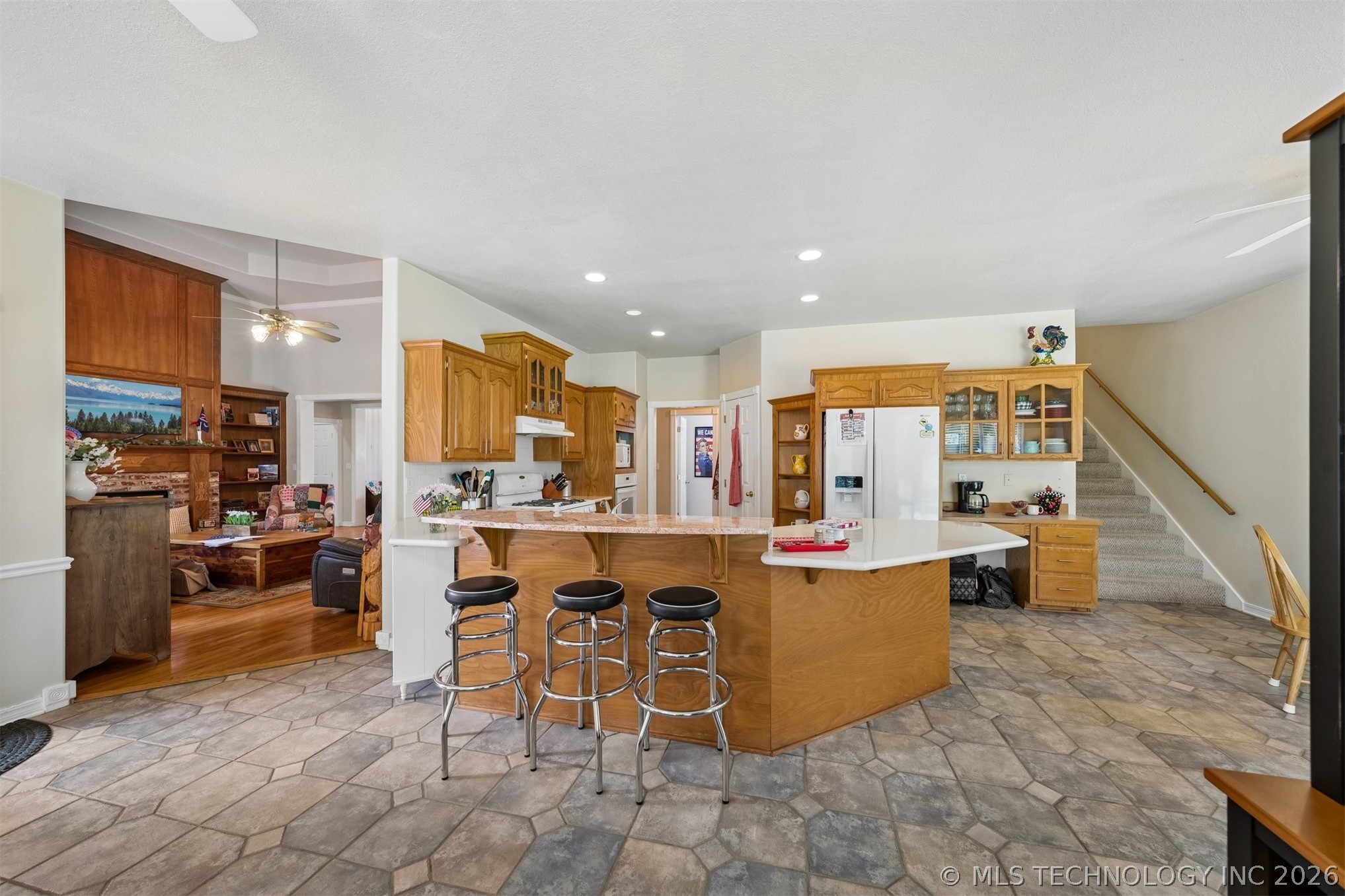 1406 Ne Oakridge Drive Property Photo 13