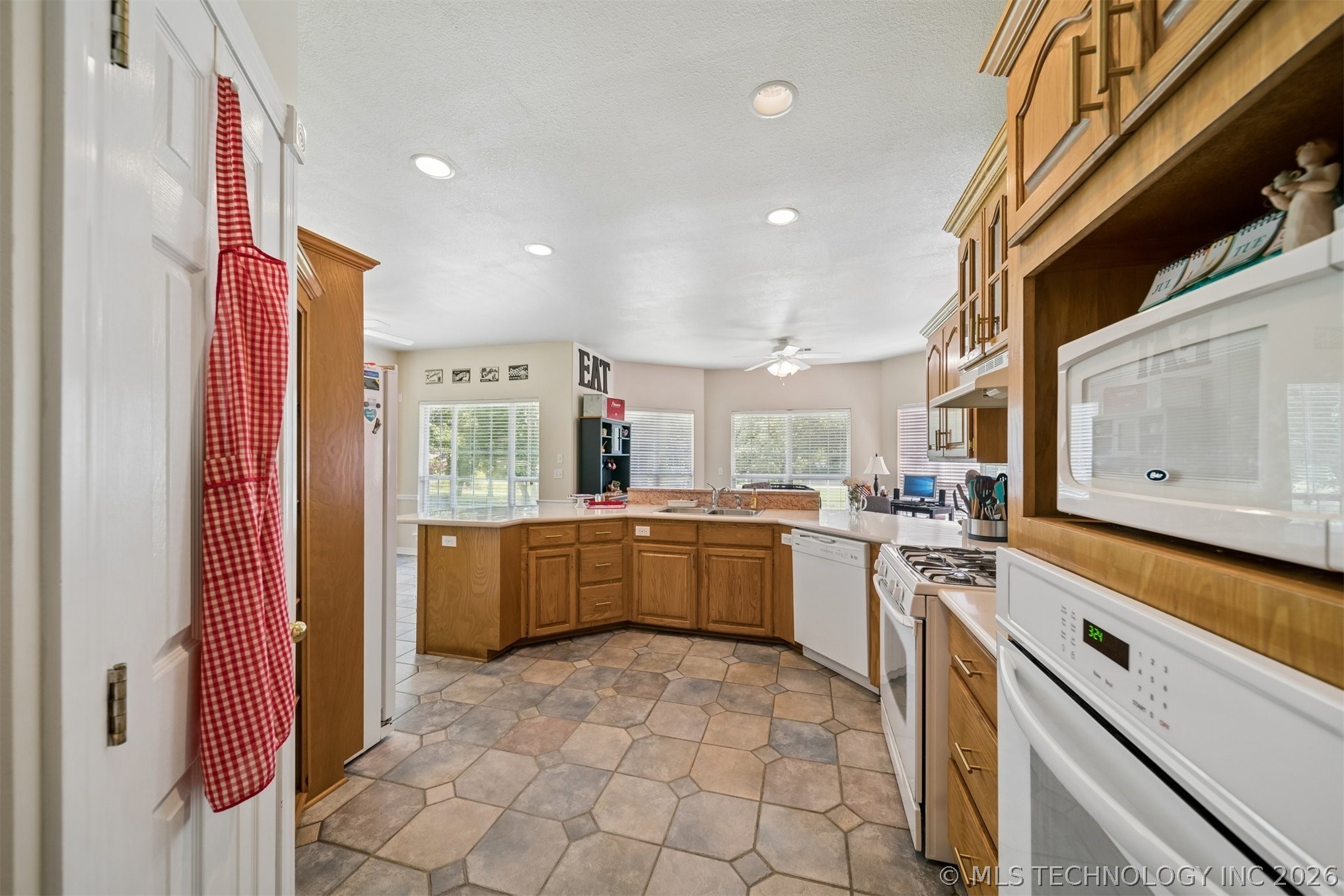 1406 Ne Oakridge Drive Property Photo 20