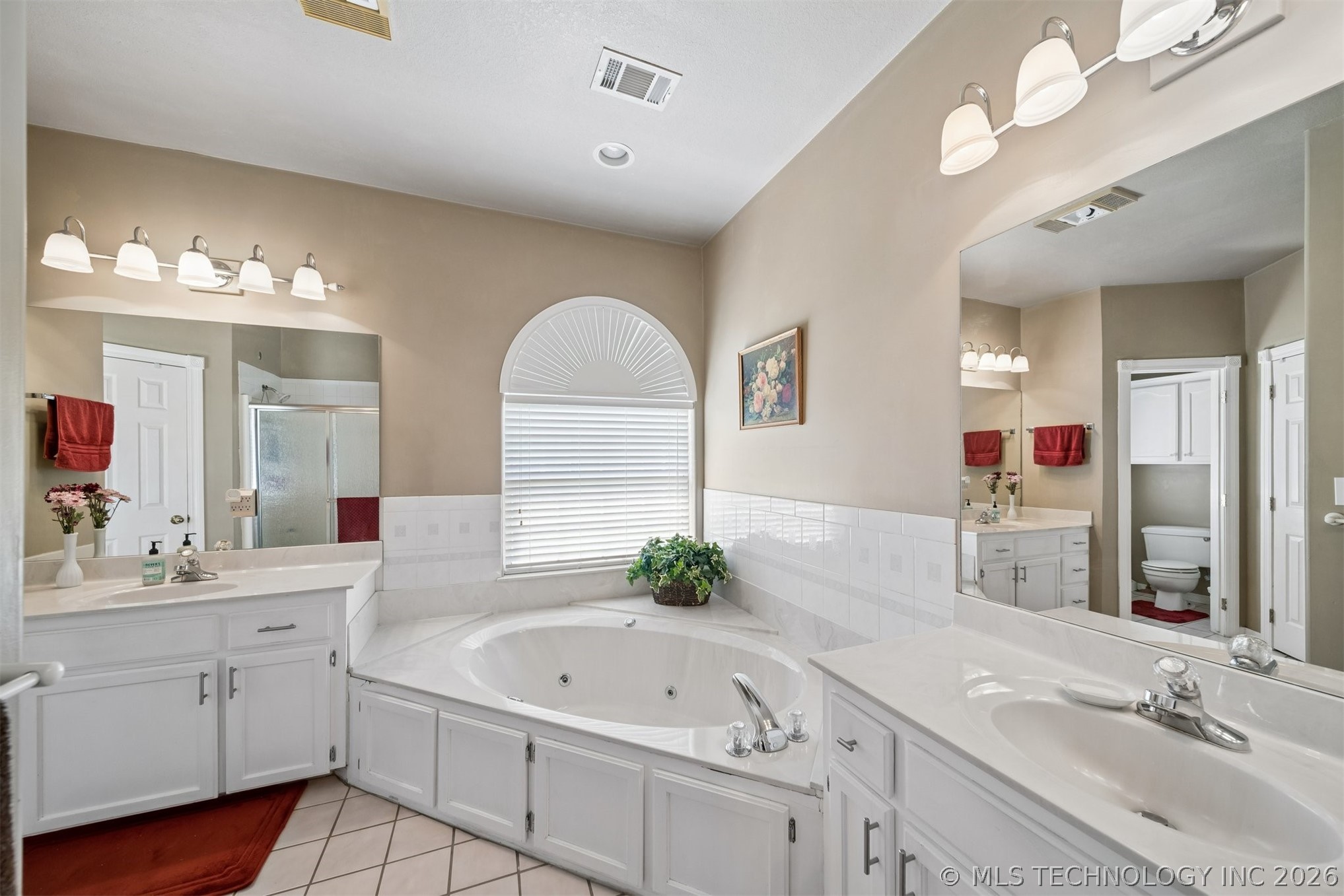 1406 Ne Oakridge Drive Property Photo 28