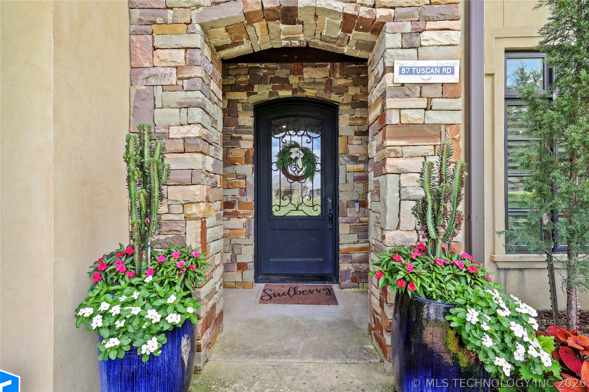 87 Tuscan Road Property Photo 5