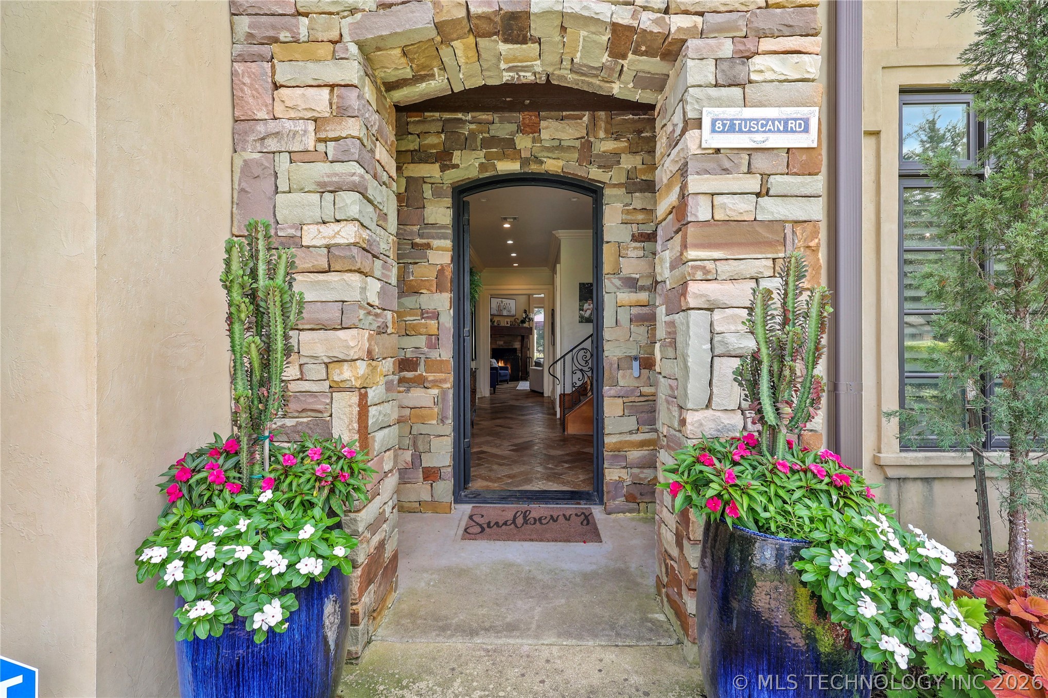 87 Tuscan Road Property Photo 6