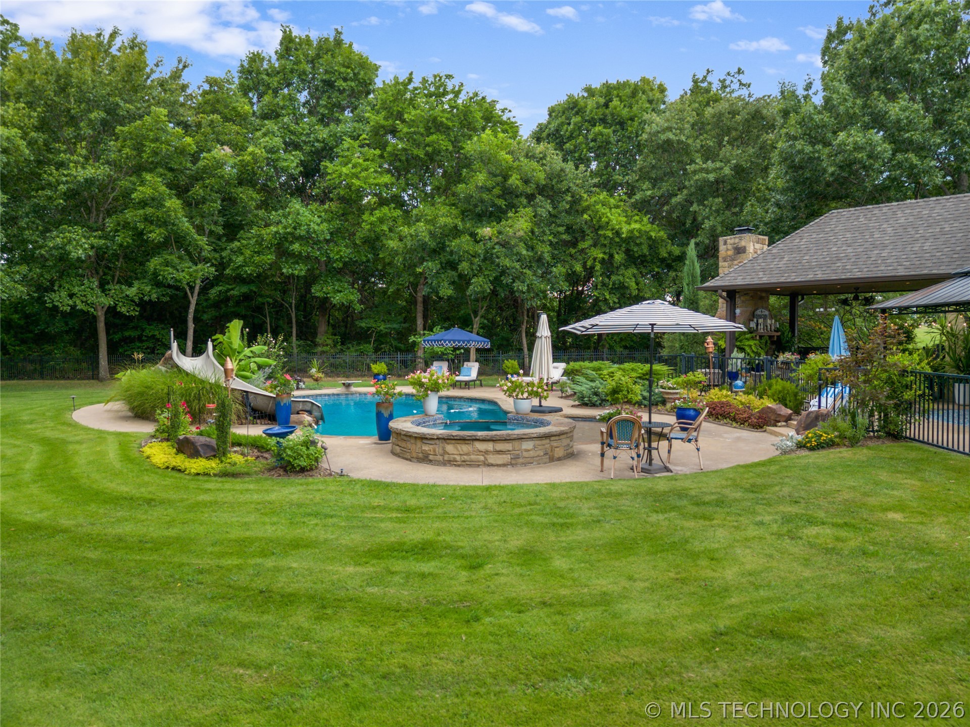 87 Tuscan Road Property Photo 69