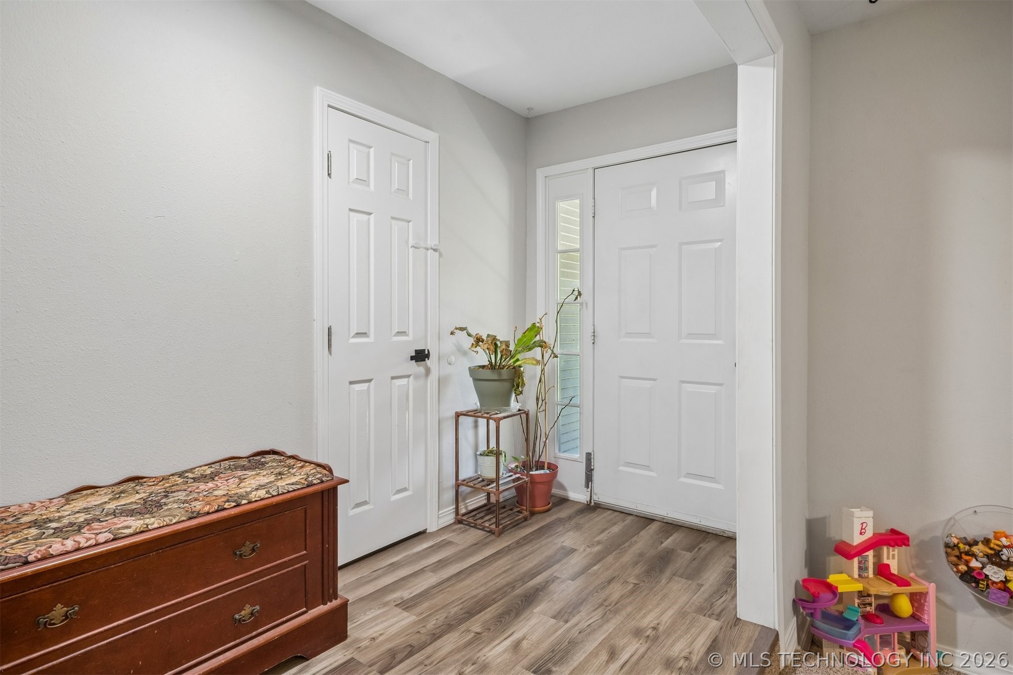 5200 S Robert Girten Road Property Photo 6