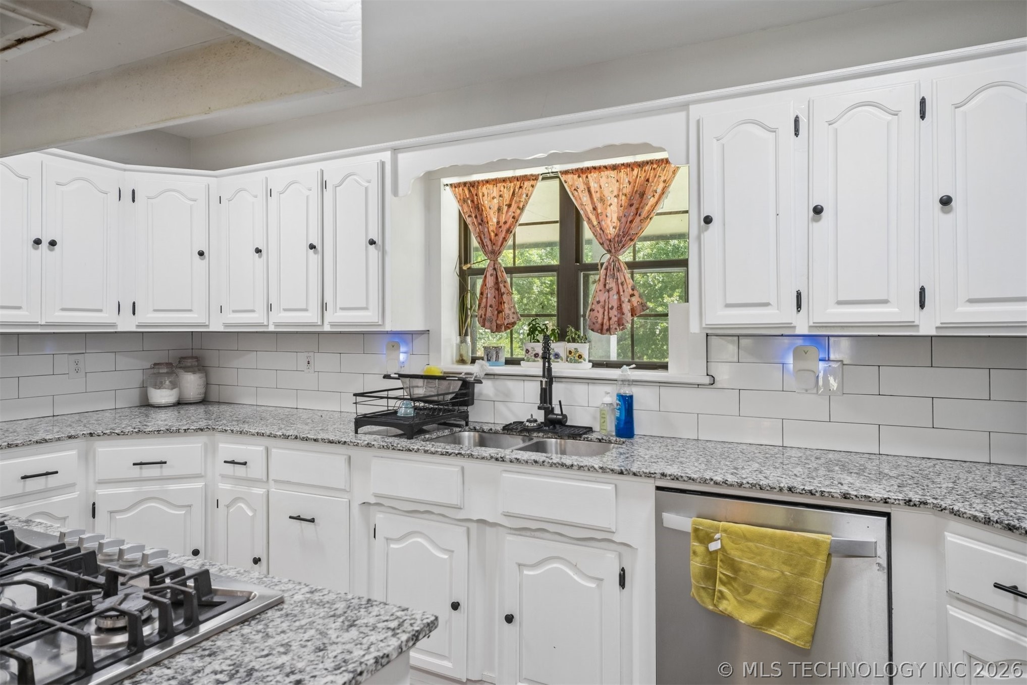 5200 S Robert Girten Road Property Photo 17