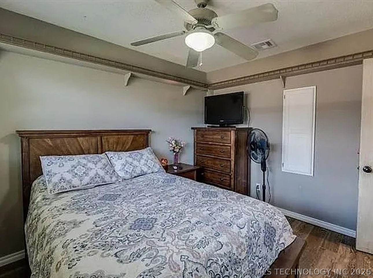 123 E Madison Street Property Photo 15