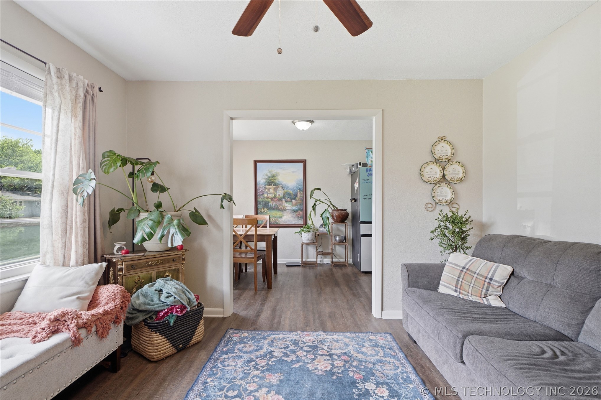 1921 W 49th Street Property Photo 8