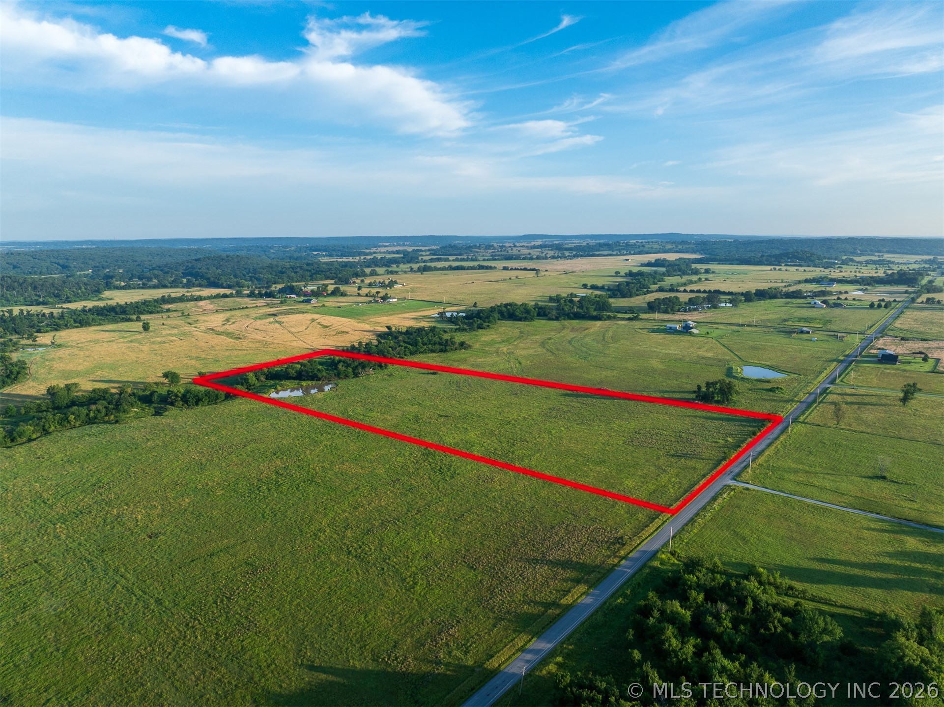 1 N 427 Road Property Photo 4