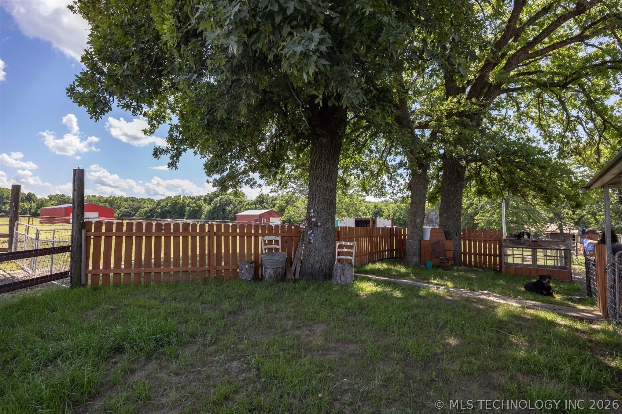 2307 County Road 3416 Property Photo 4