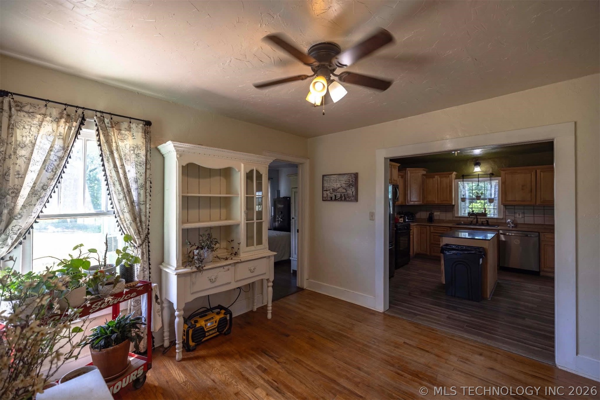 2307 County Road 3416 Property Photo 10