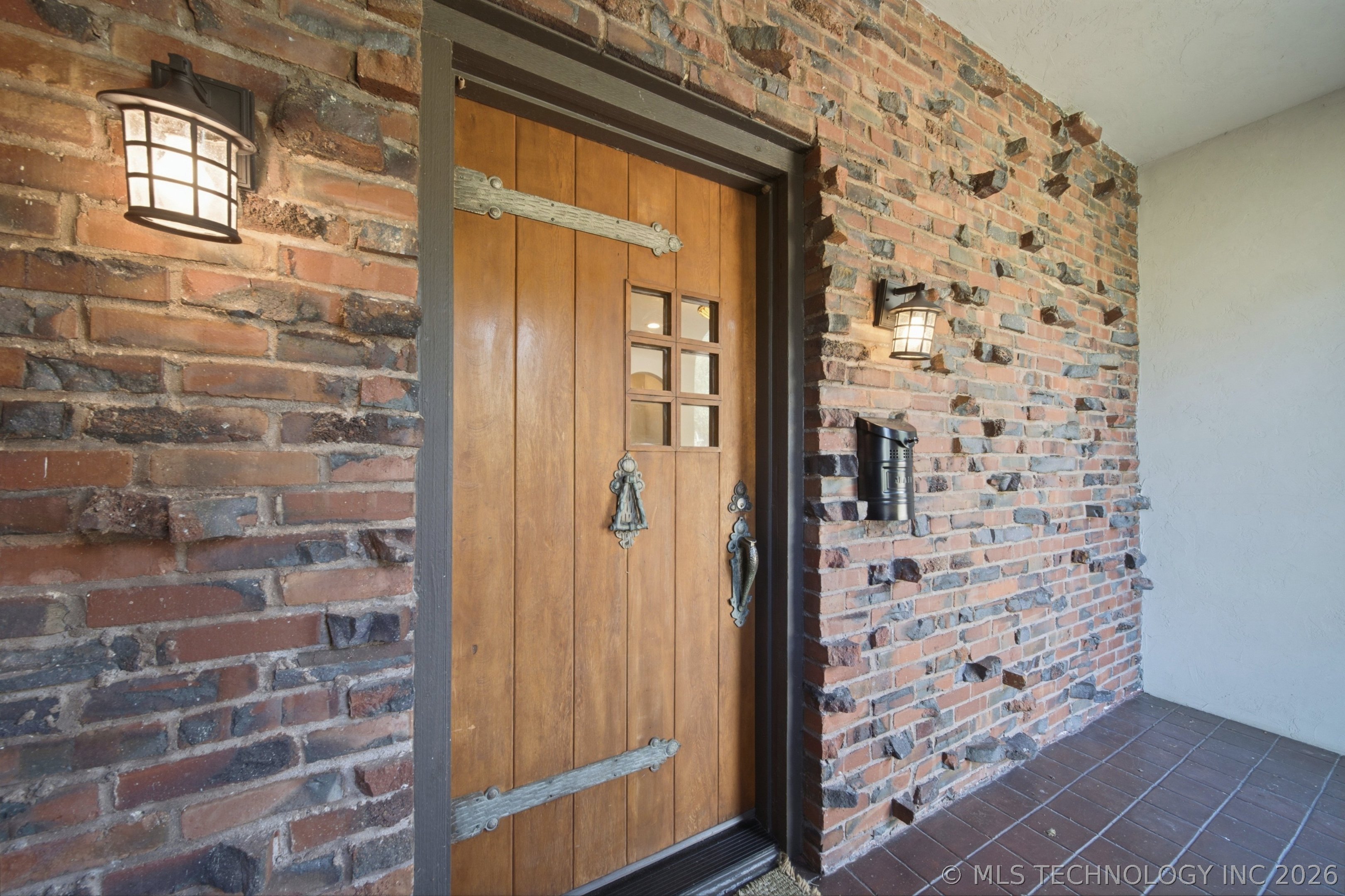 1322 S Houston Avenue Property Photo 4