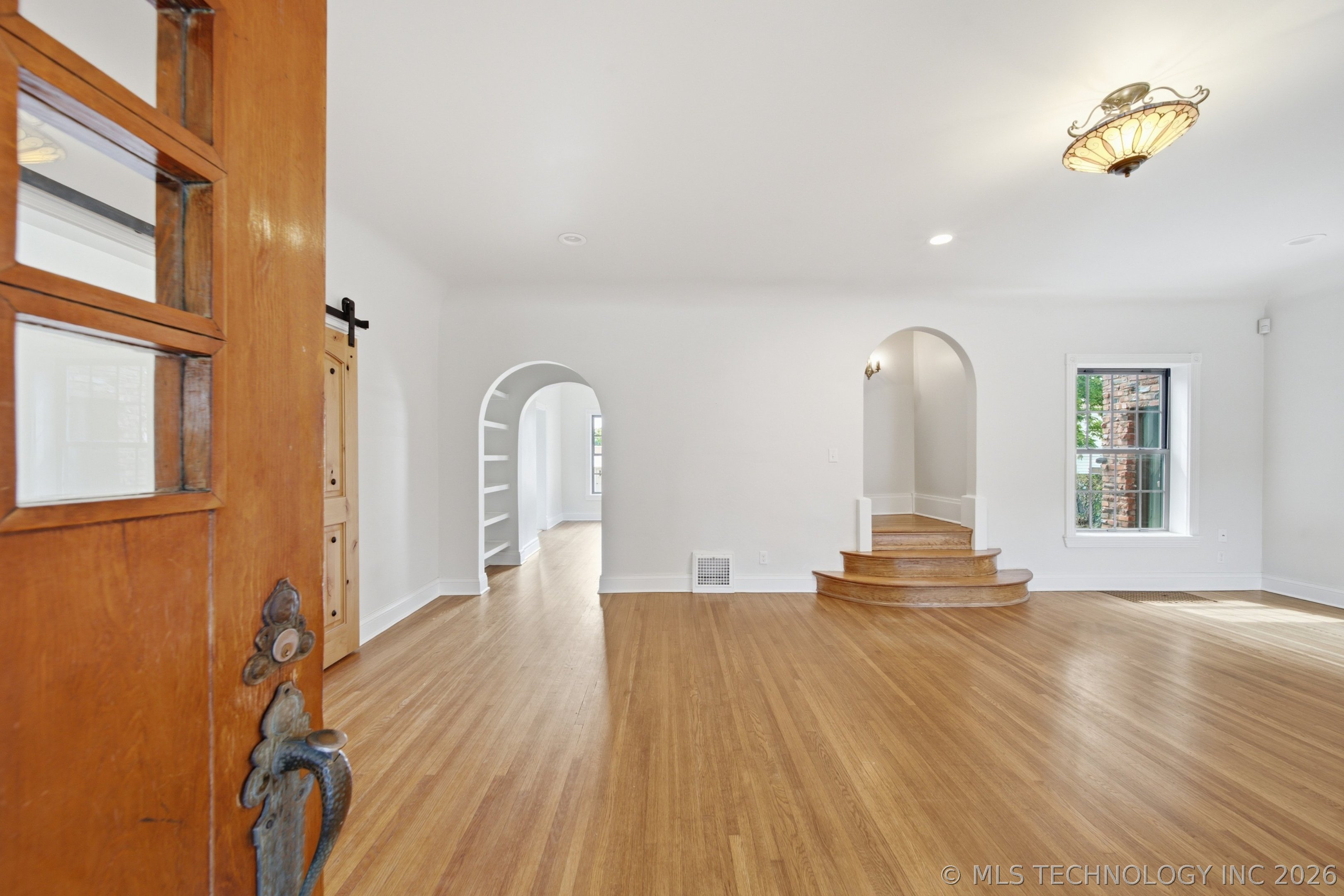 1322 S Houston Avenue Property Photo 5