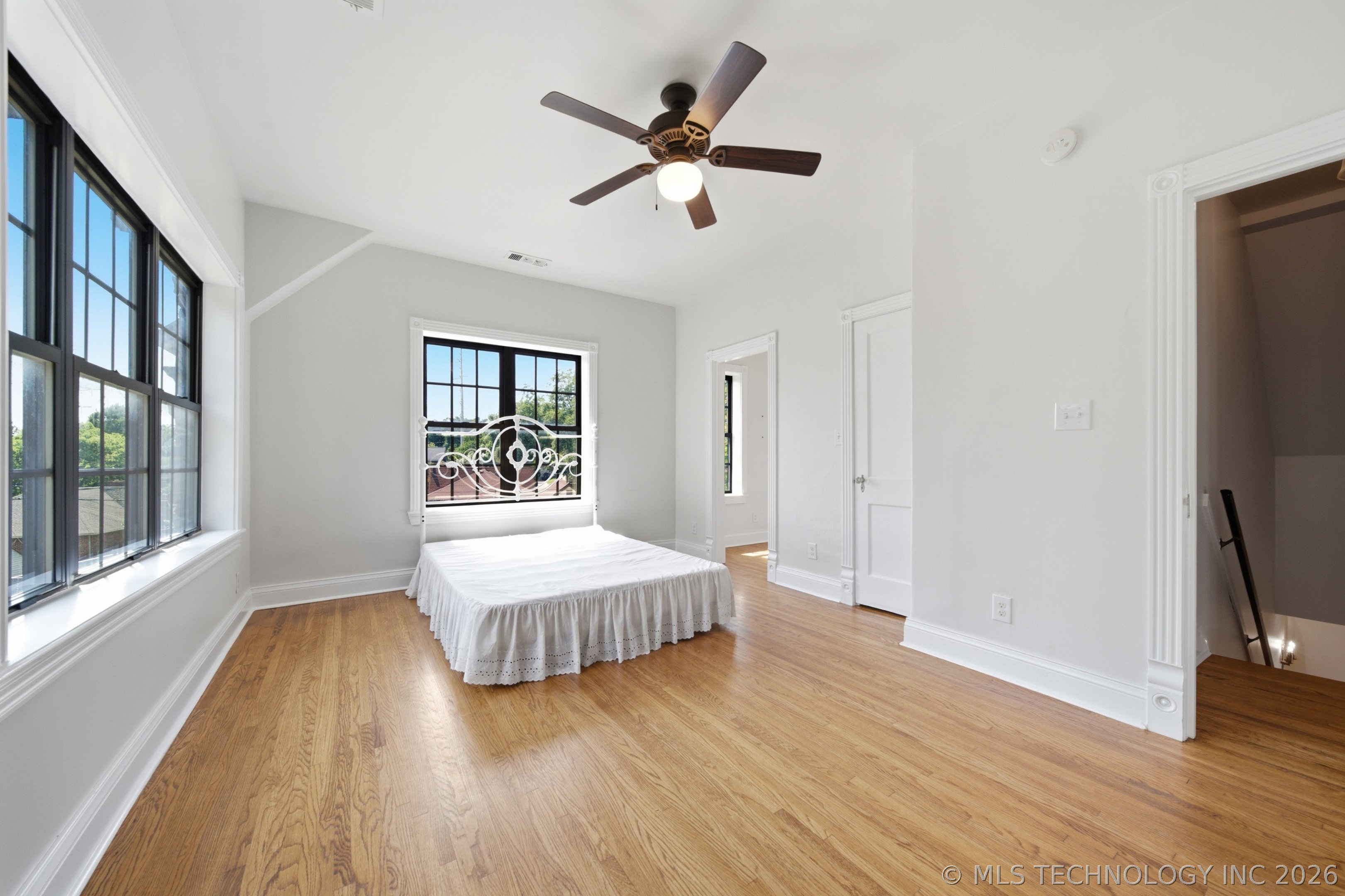 1322 S Houston Avenue Property Photo 26