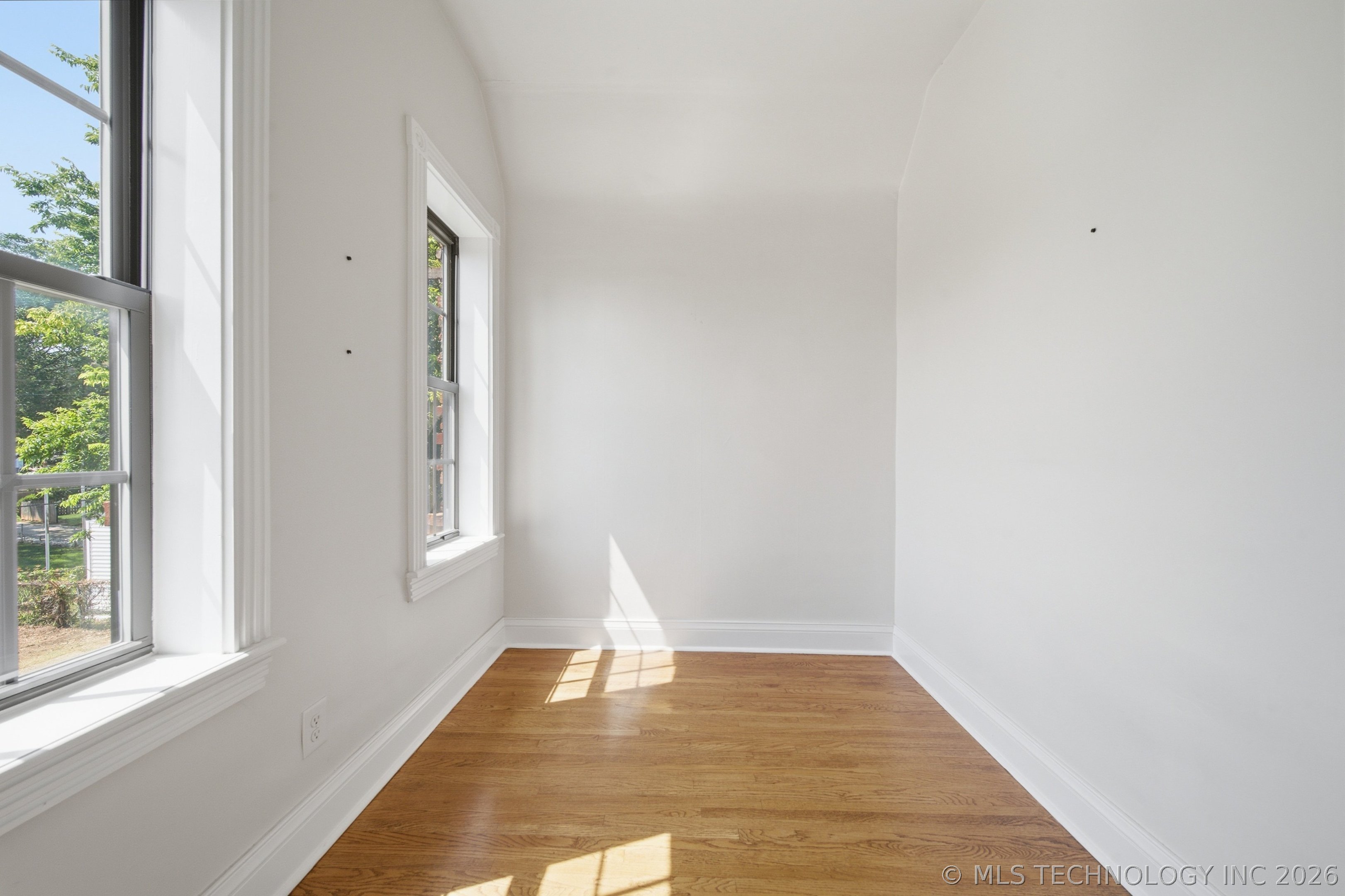 1322 S Houston Avenue Property Photo 28