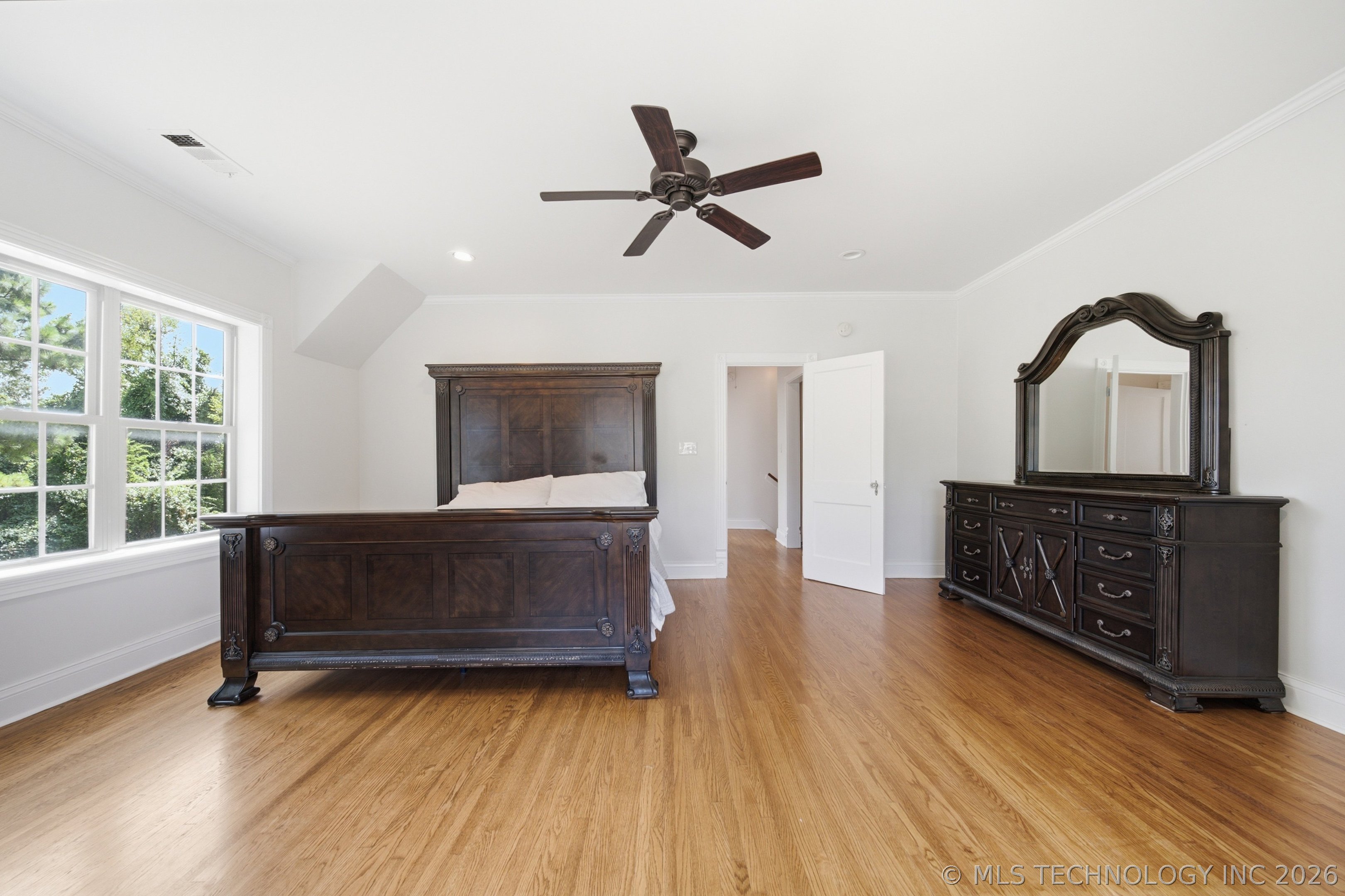 1322 S Houston Avenue Property Photo 31