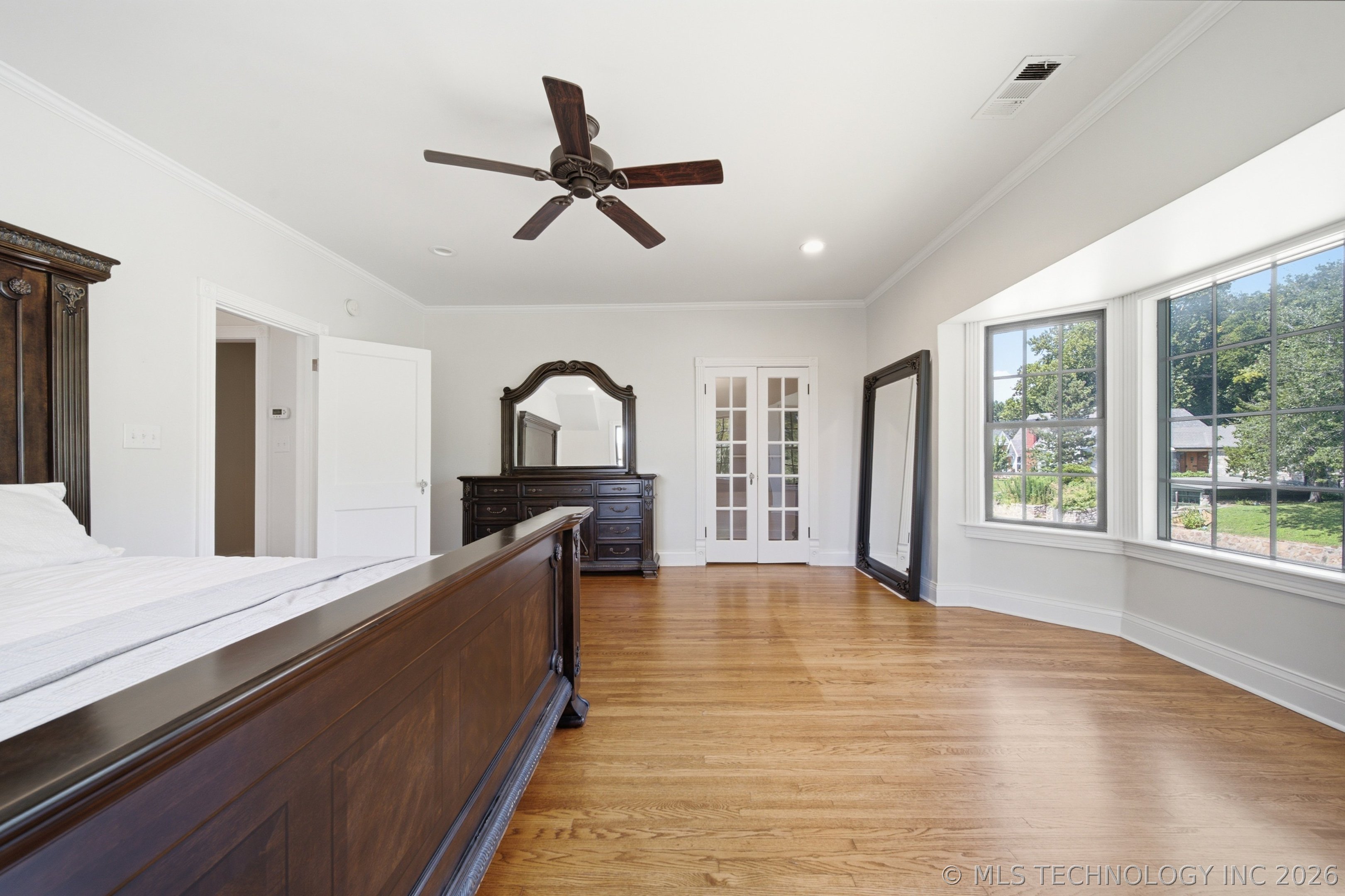 1322 S Houston Avenue Property Photo 32