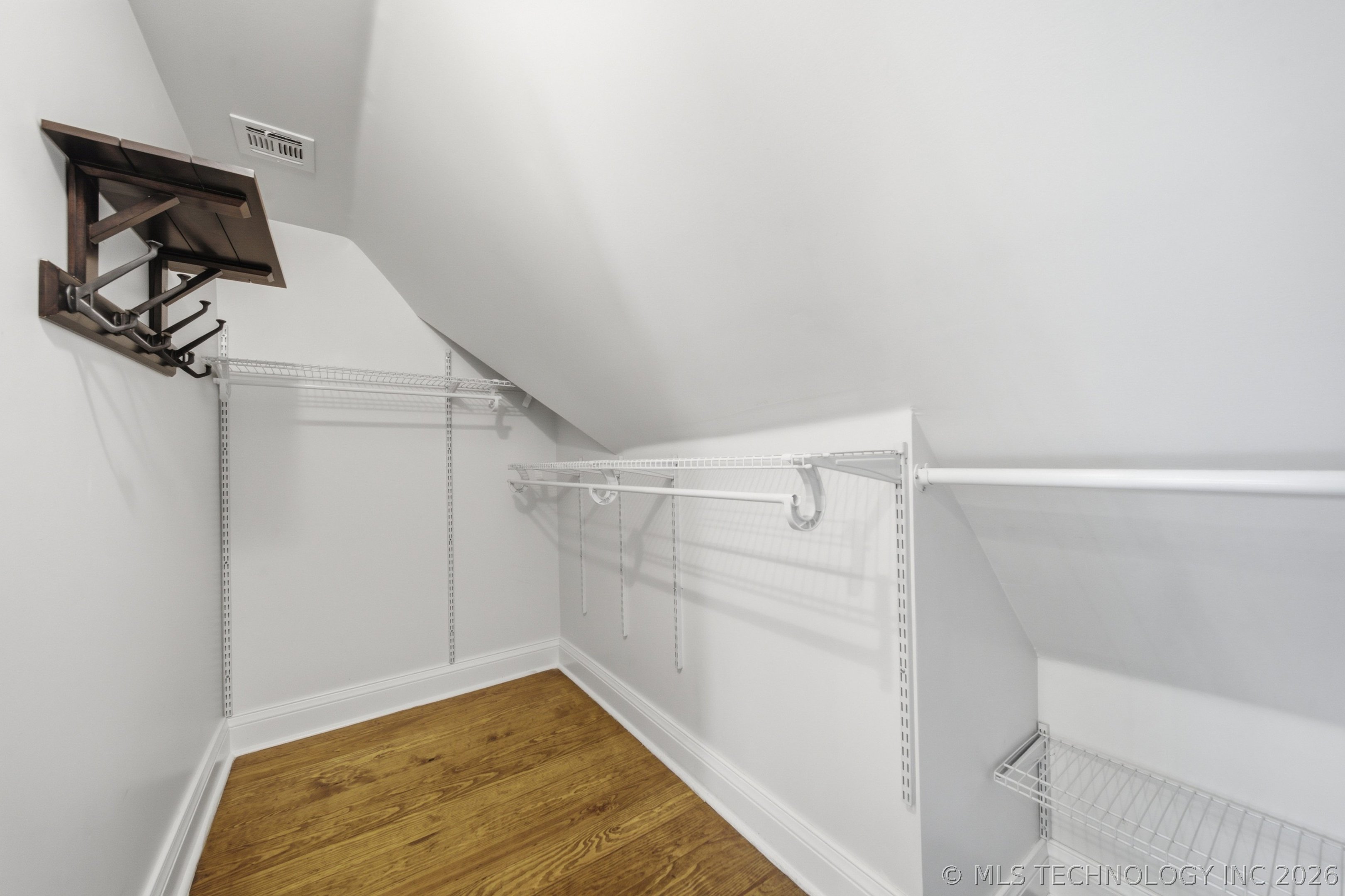 1322 S Houston Avenue Property Photo 33