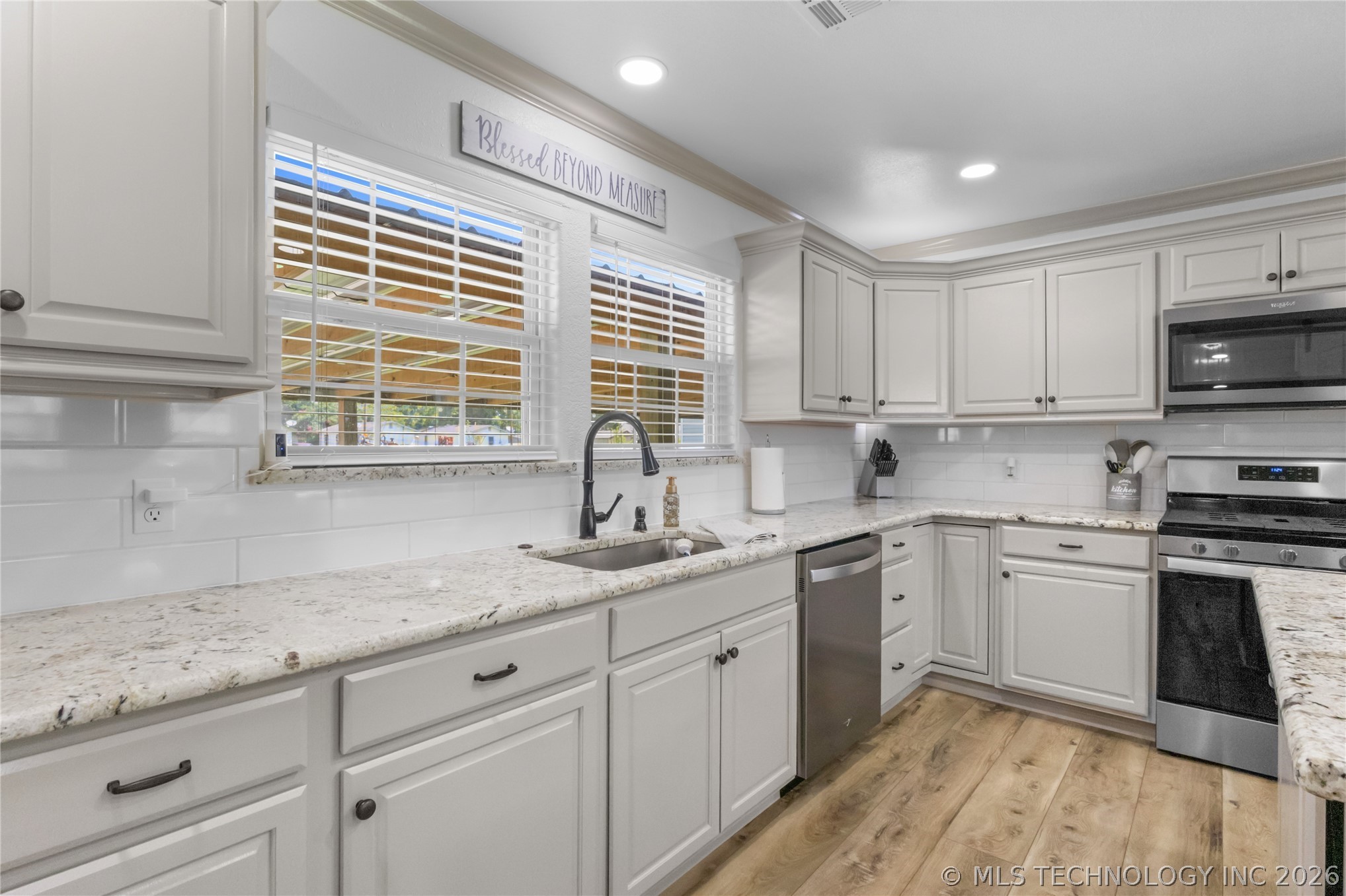 103 E Elm Avenue Property Photo 17