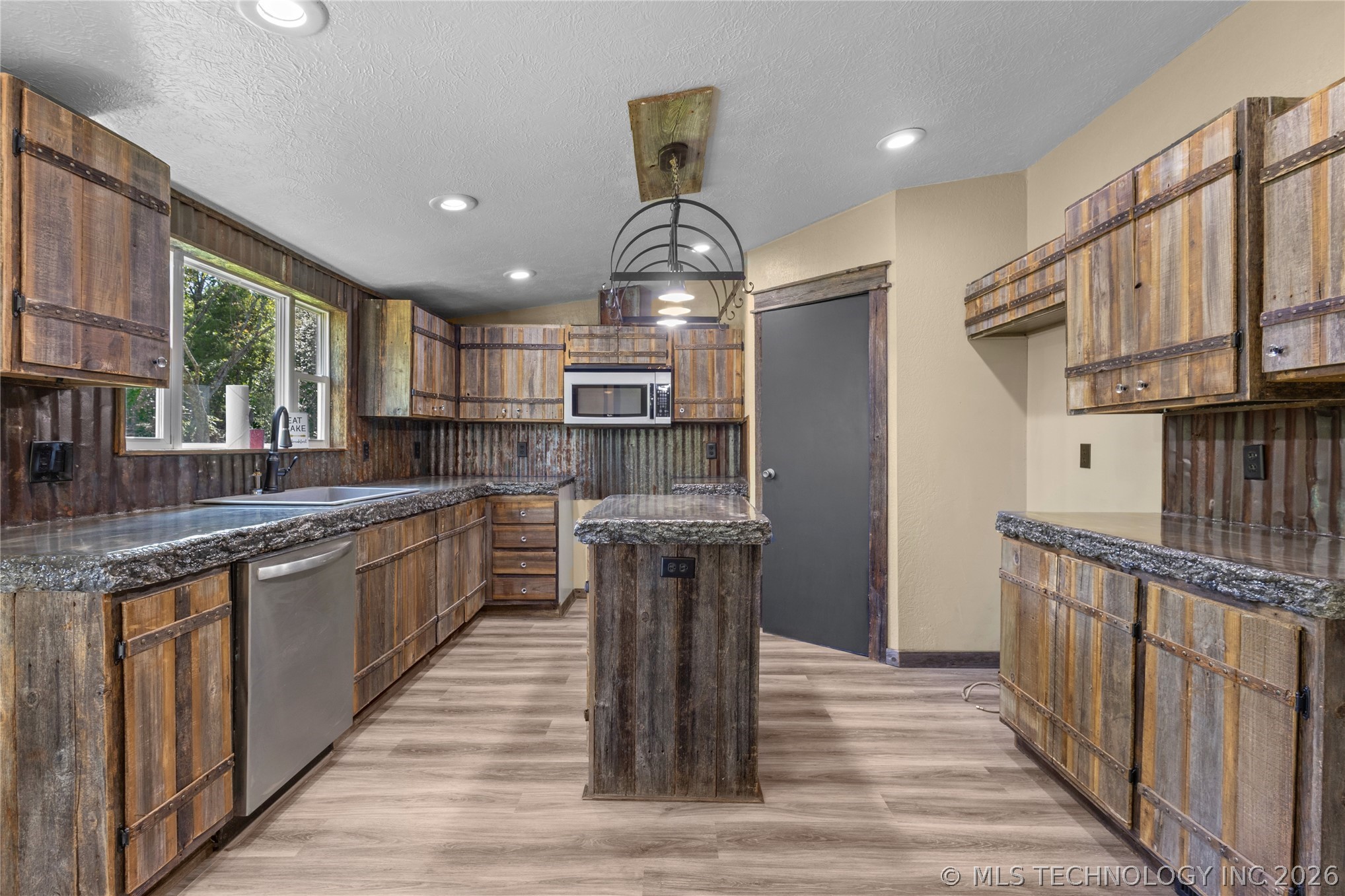 115152 S 4237 Road Property Photo 10