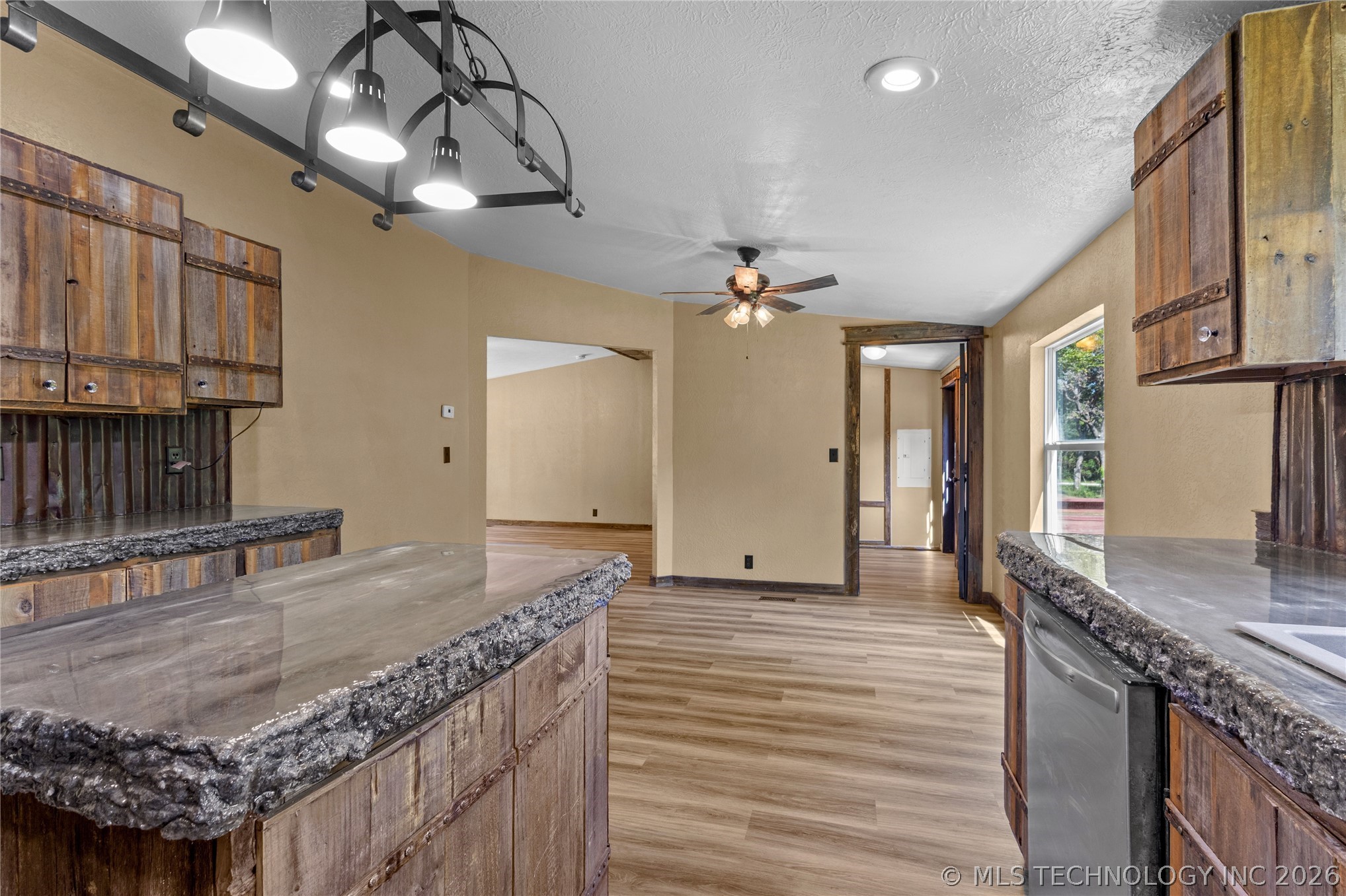115152 S 4237 Road Property Photo 11