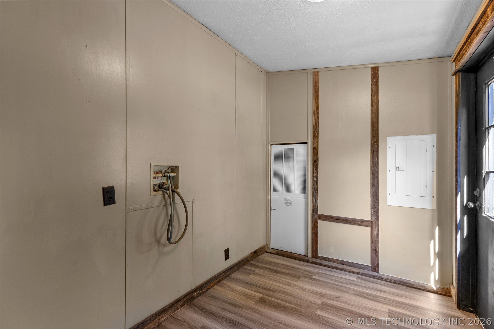 115152 S 4237 Road Property Photo 12