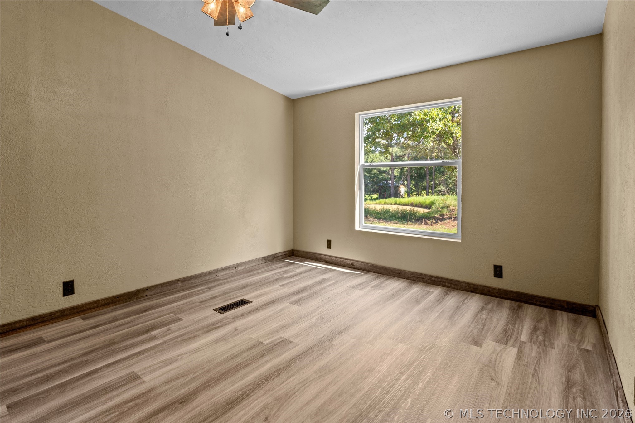 115152 S 4237 Road Property Photo 18