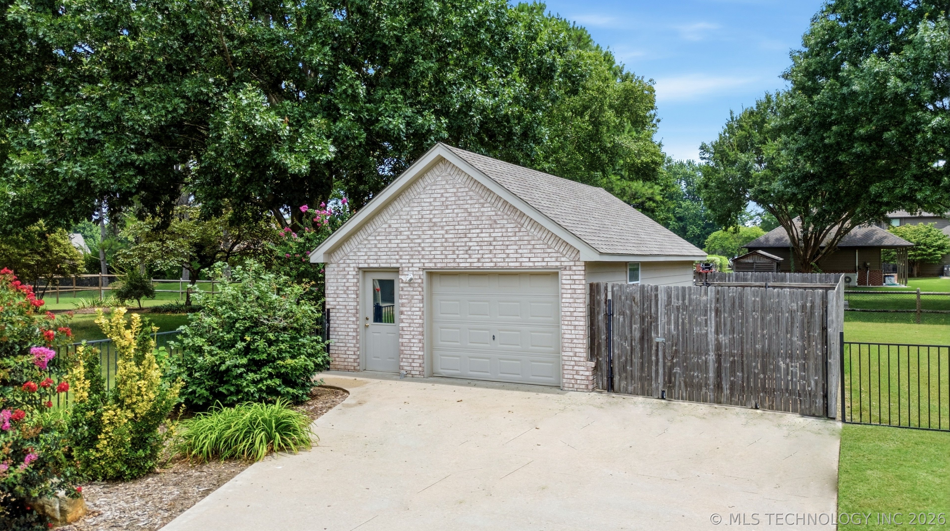 13215 S 118th East Avenue Property Photo 4