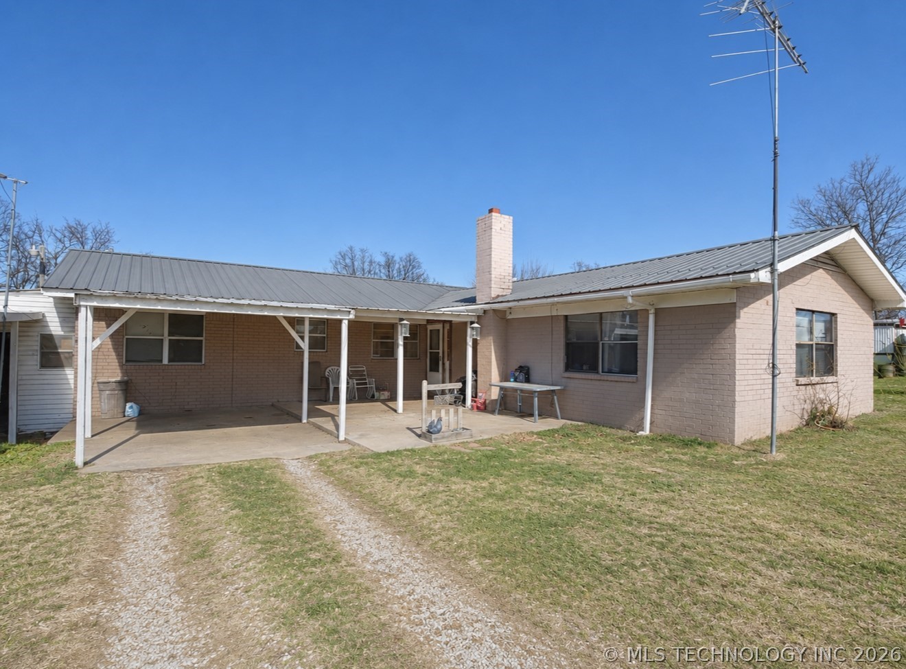 21942 E 510 Property Photo 1