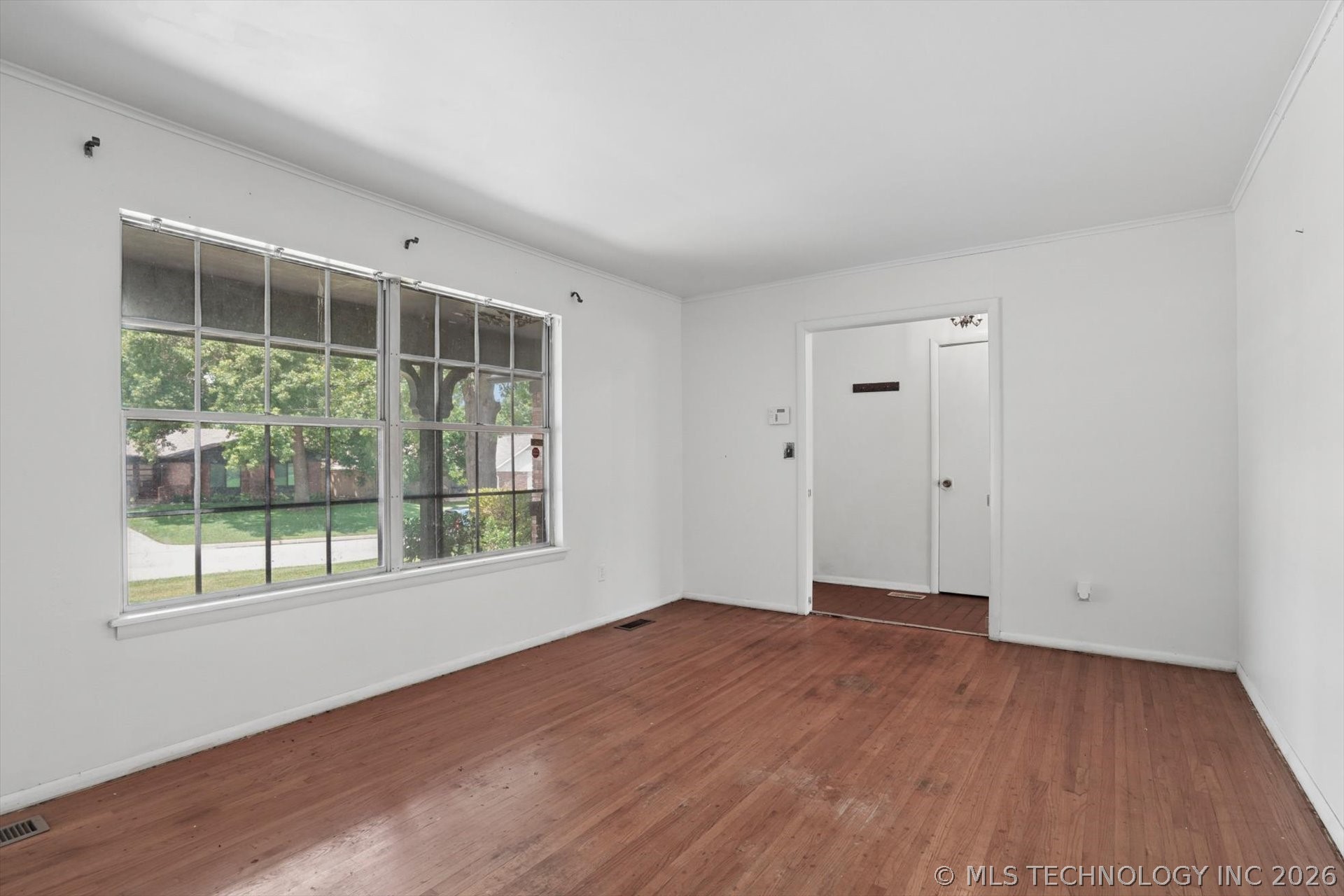 6830 E 58th Street Property Photo 4