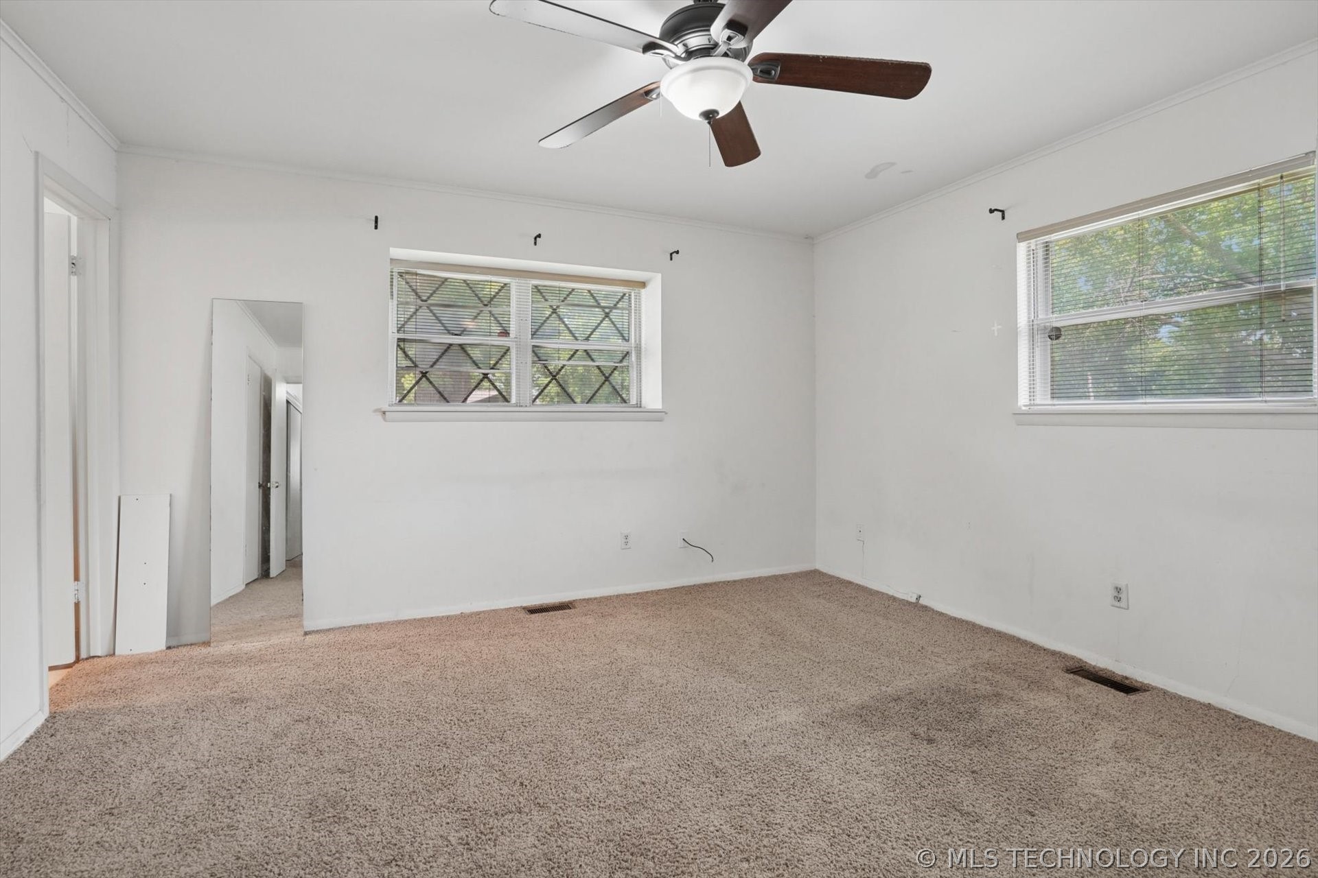 6830 E 58th Street Property Photo 14