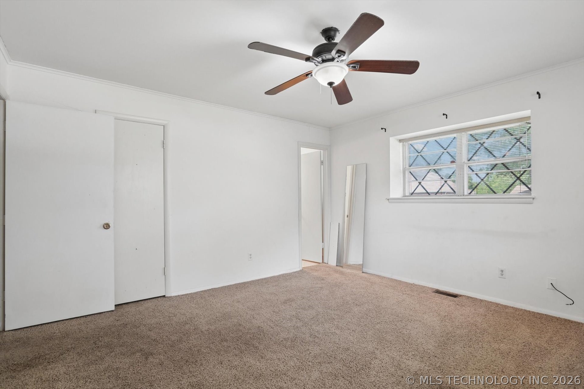 6830 E 58th Street Property Photo 15