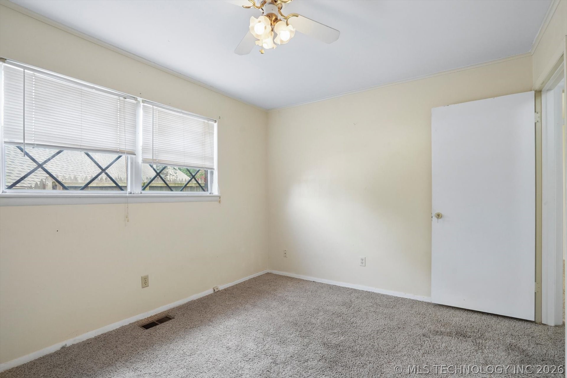 6830 E 58th Street Property Photo 20