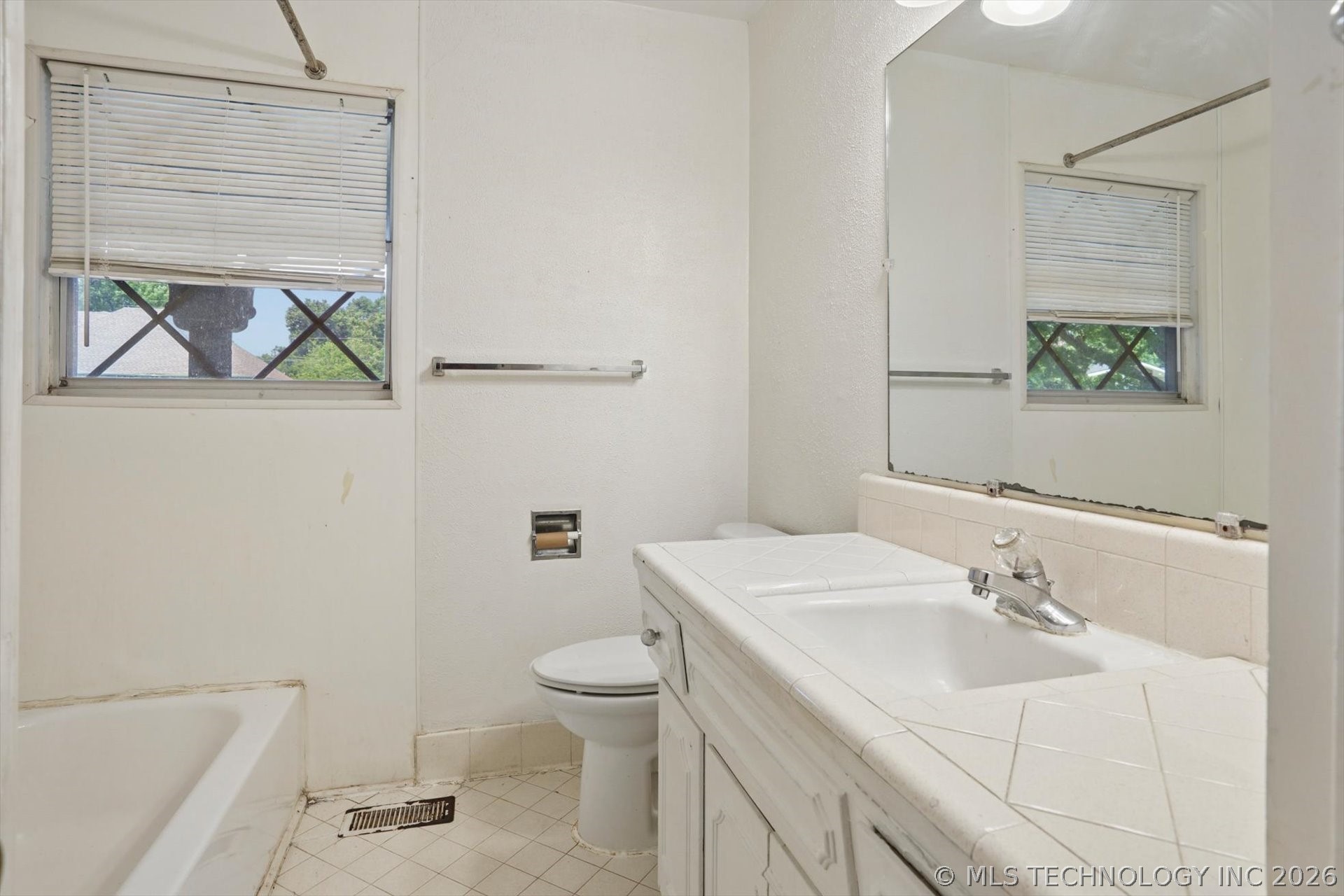 6830 E 58th Street Property Photo 21